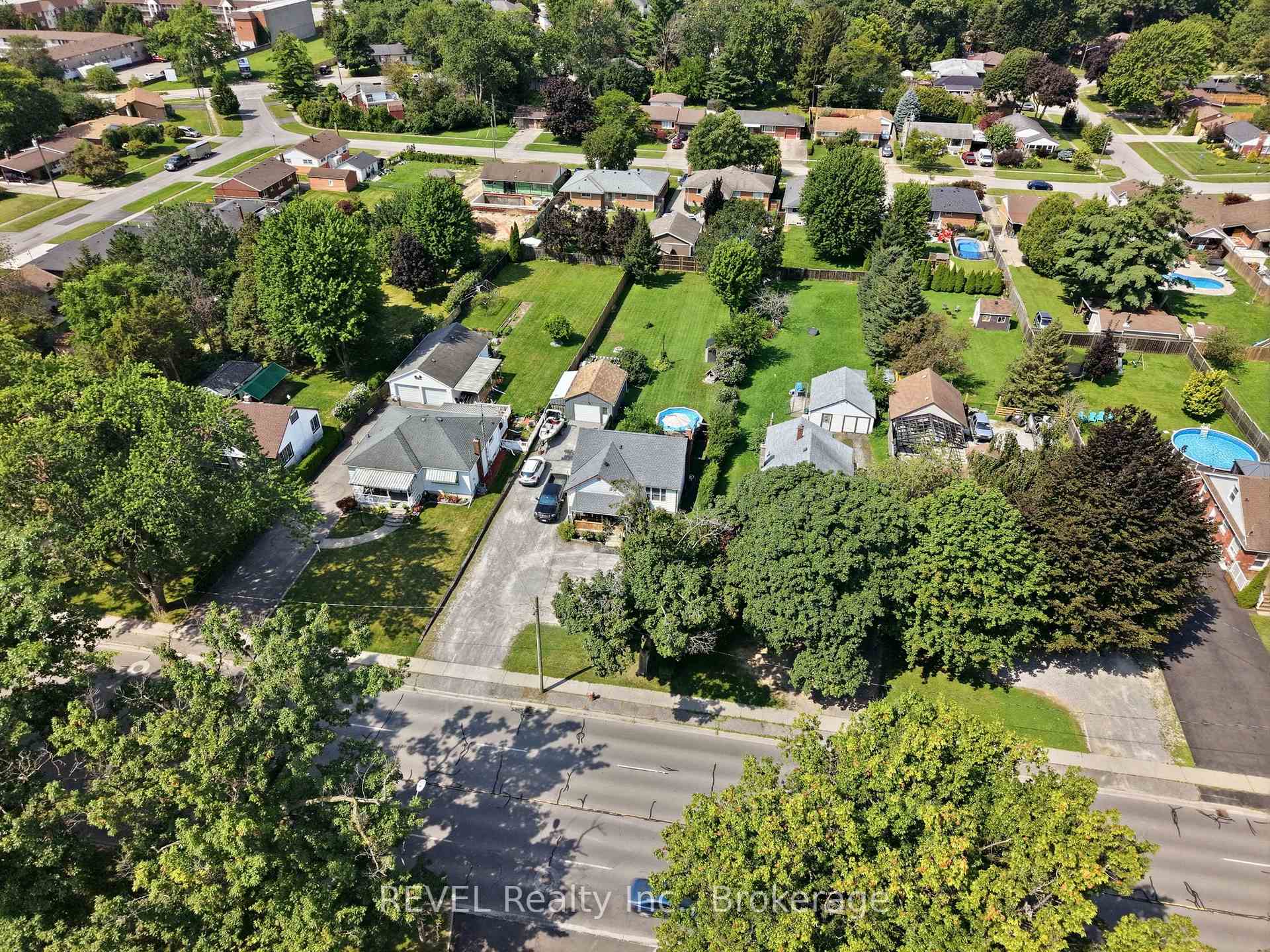 Photo 31 of 5699 Montrose Road, Niagara Falls, Ascot — HOMEH