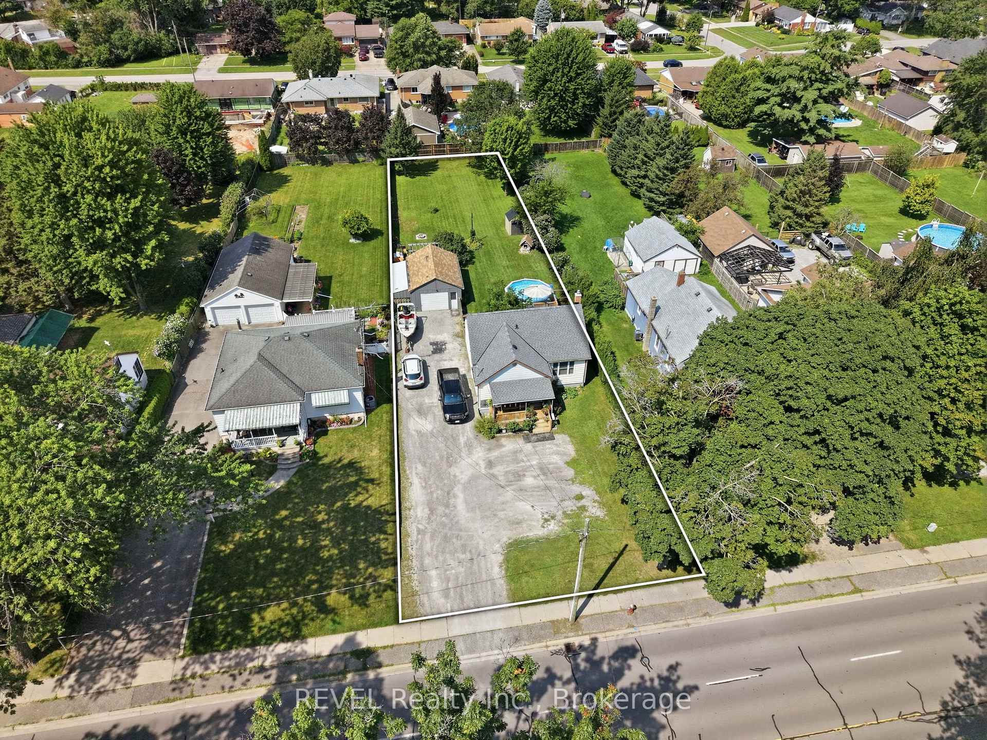 Photo 32 of 5699 Montrose Road, Niagara Falls, Ascot — HOMEH