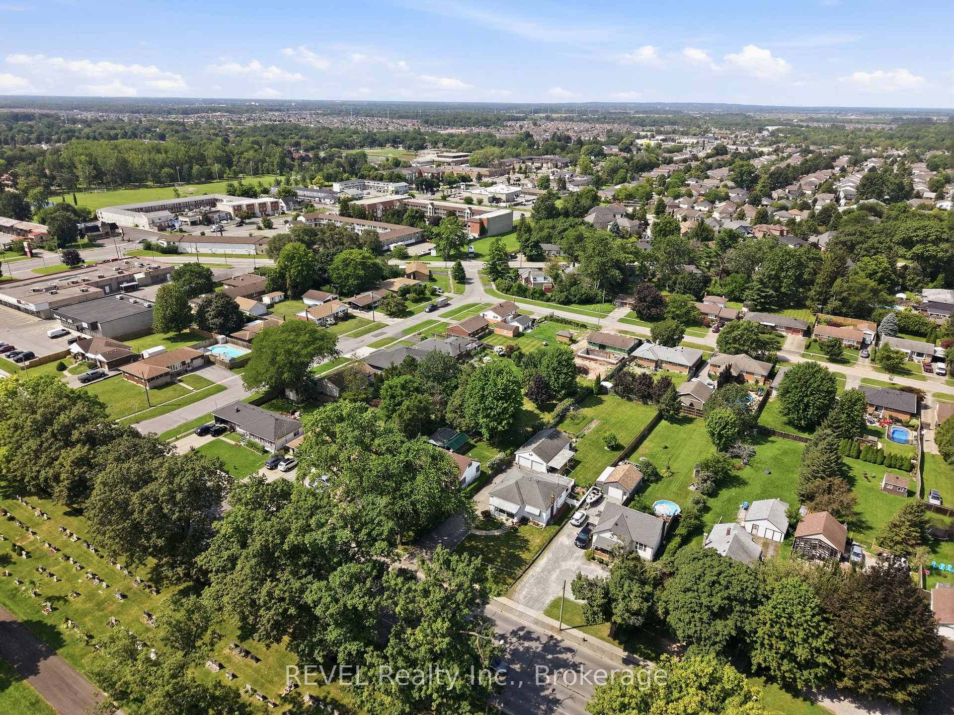 Photo 35 of 5699 Montrose Road, Niagara Falls, Ascot — HOMEH