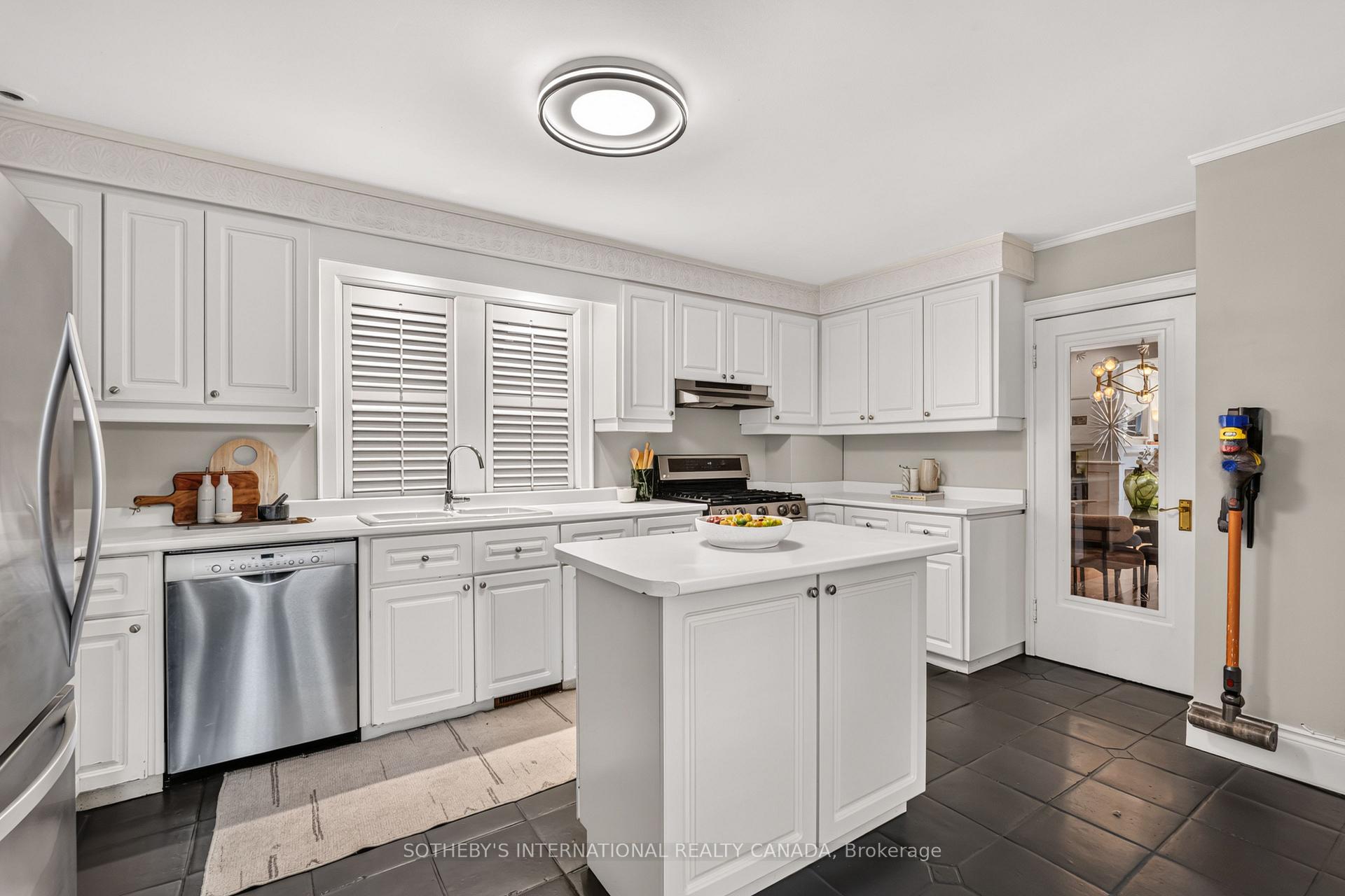 Photo 8 of 2 Randolph Road, Toronto, Leaside — HOMEH
