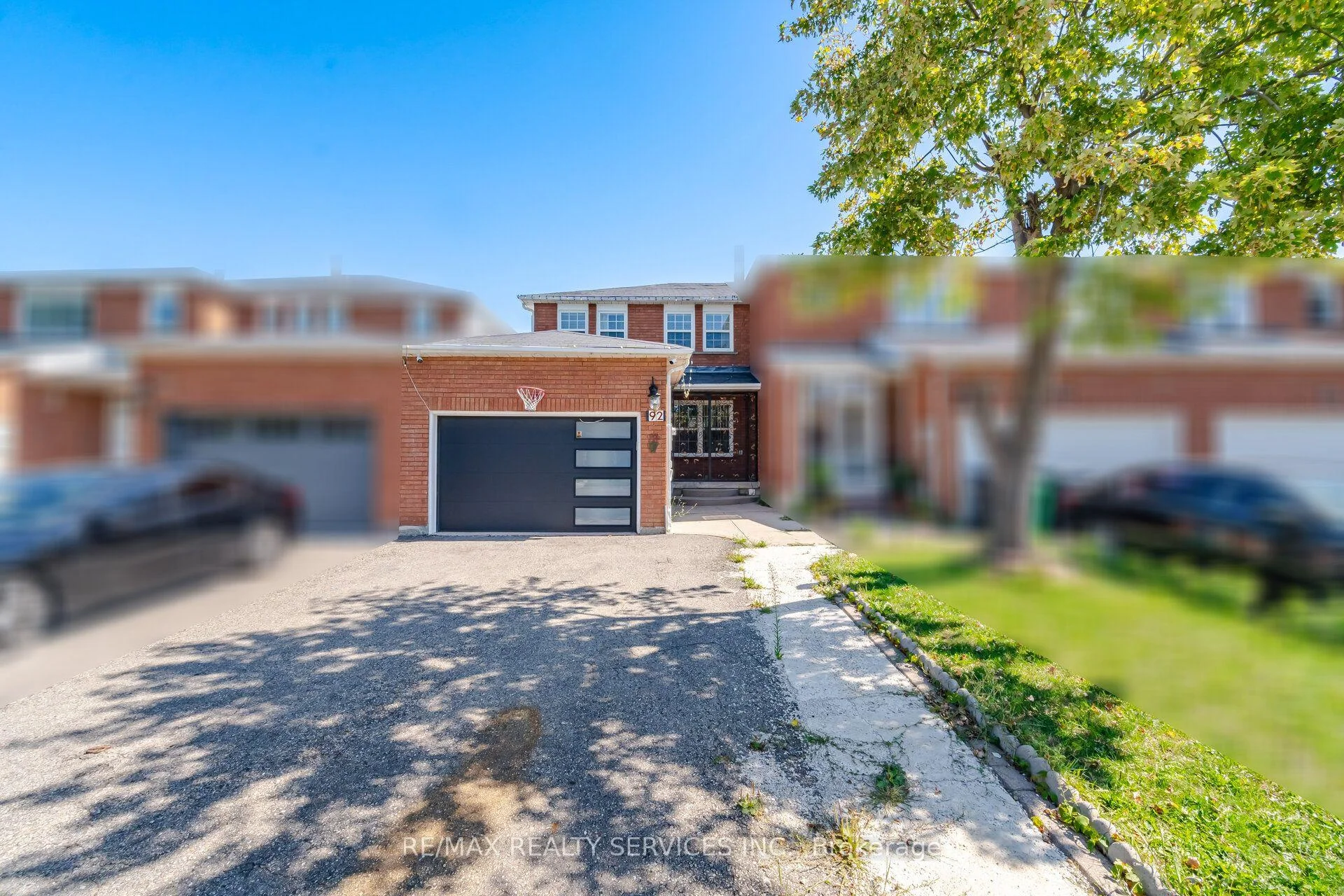 Photo 6 of 92 Tulip Drive, Brampton, Fletcher's Creek South — HOMEH
