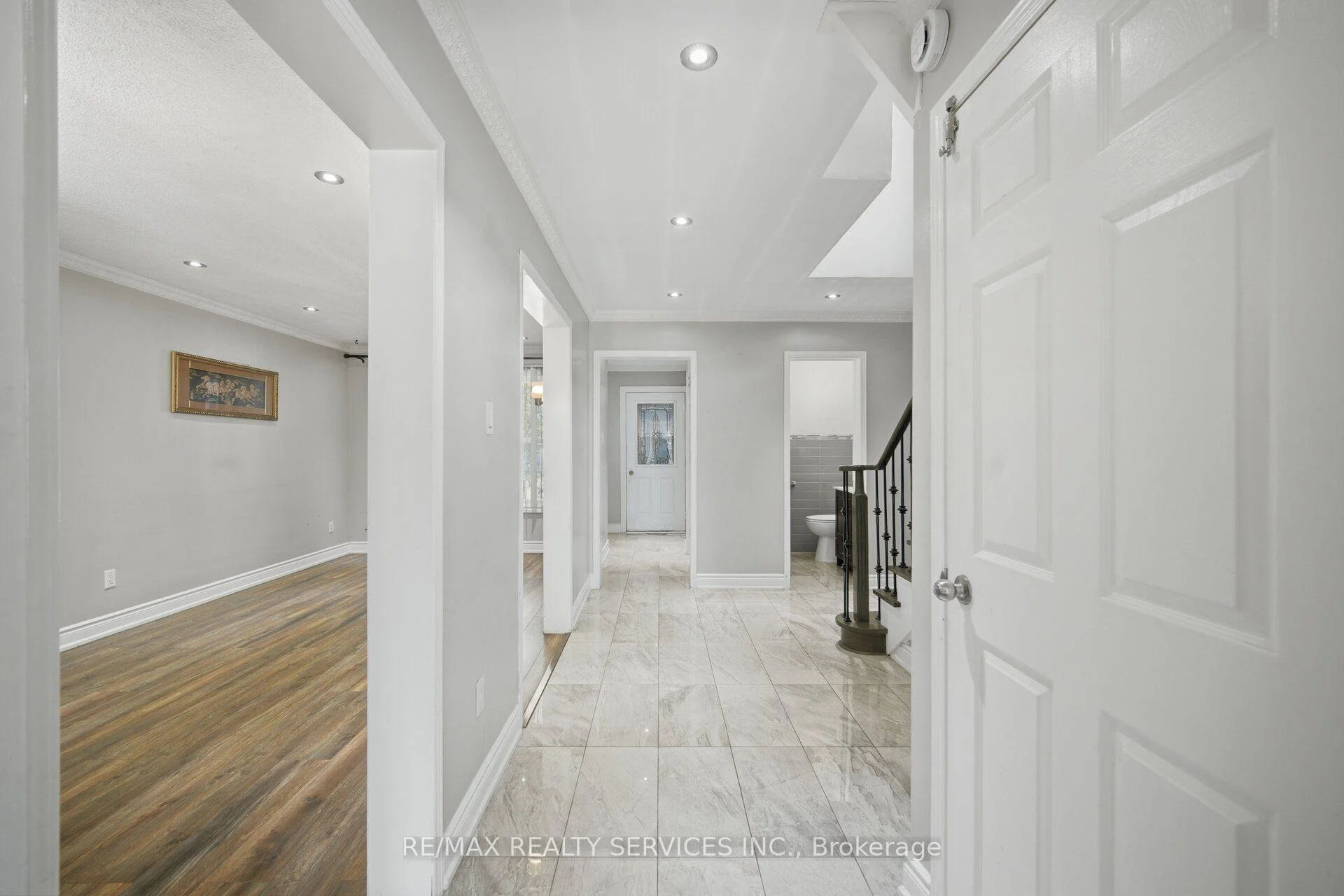 Photo 11 of 92 Tulip Drive, Brampton, Fletcher's Creek South — HOMEH