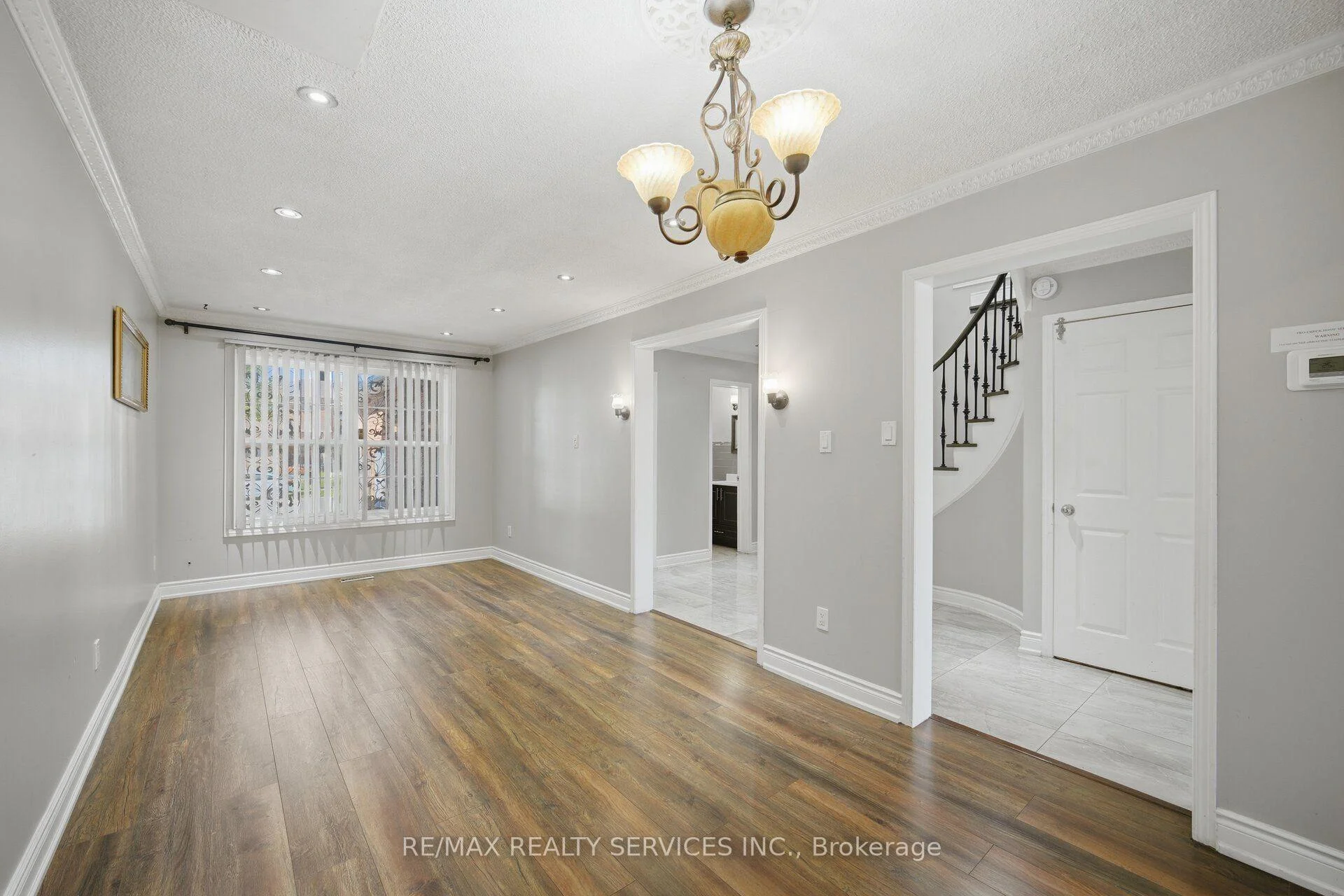 Photo 12 of 92 Tulip Drive, Brampton, Fletcher's Creek South — HOMEH