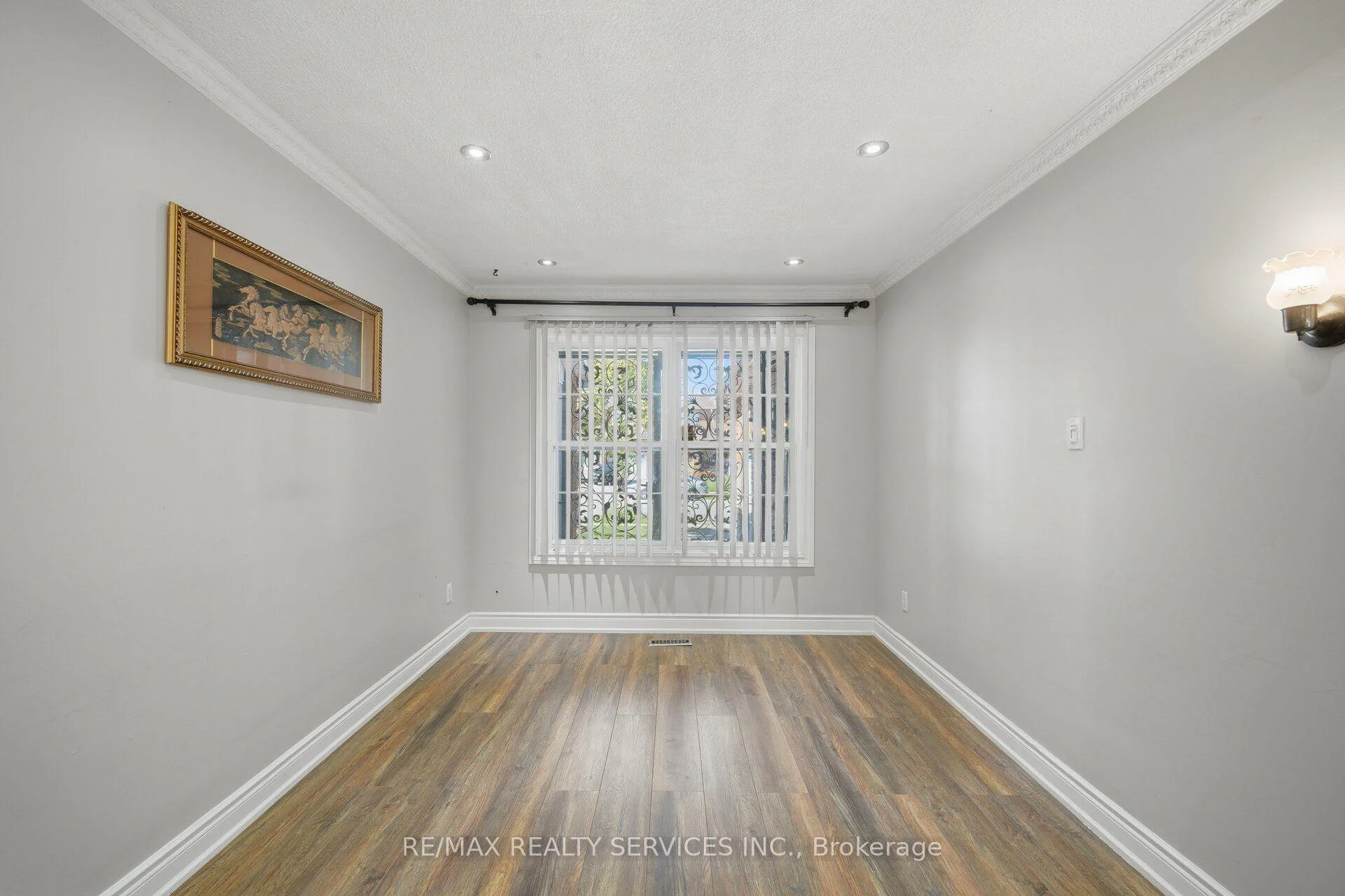 Photo 13 of 92 Tulip Drive, Brampton, Fletcher's Creek South — HOMEH