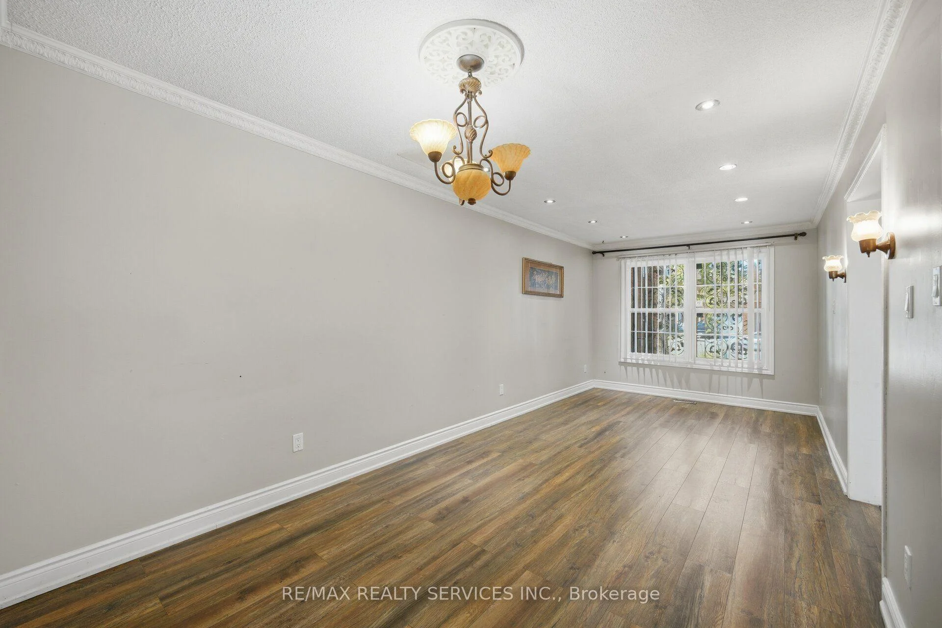 Photo 17 of 92 Tulip Drive, Brampton, Fletcher's Creek South — HOMEH
