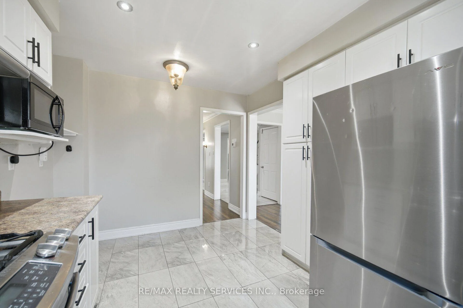 Photo 20 of 92 Tulip Drive, Brampton, Fletcher's Creek South — HOMEH