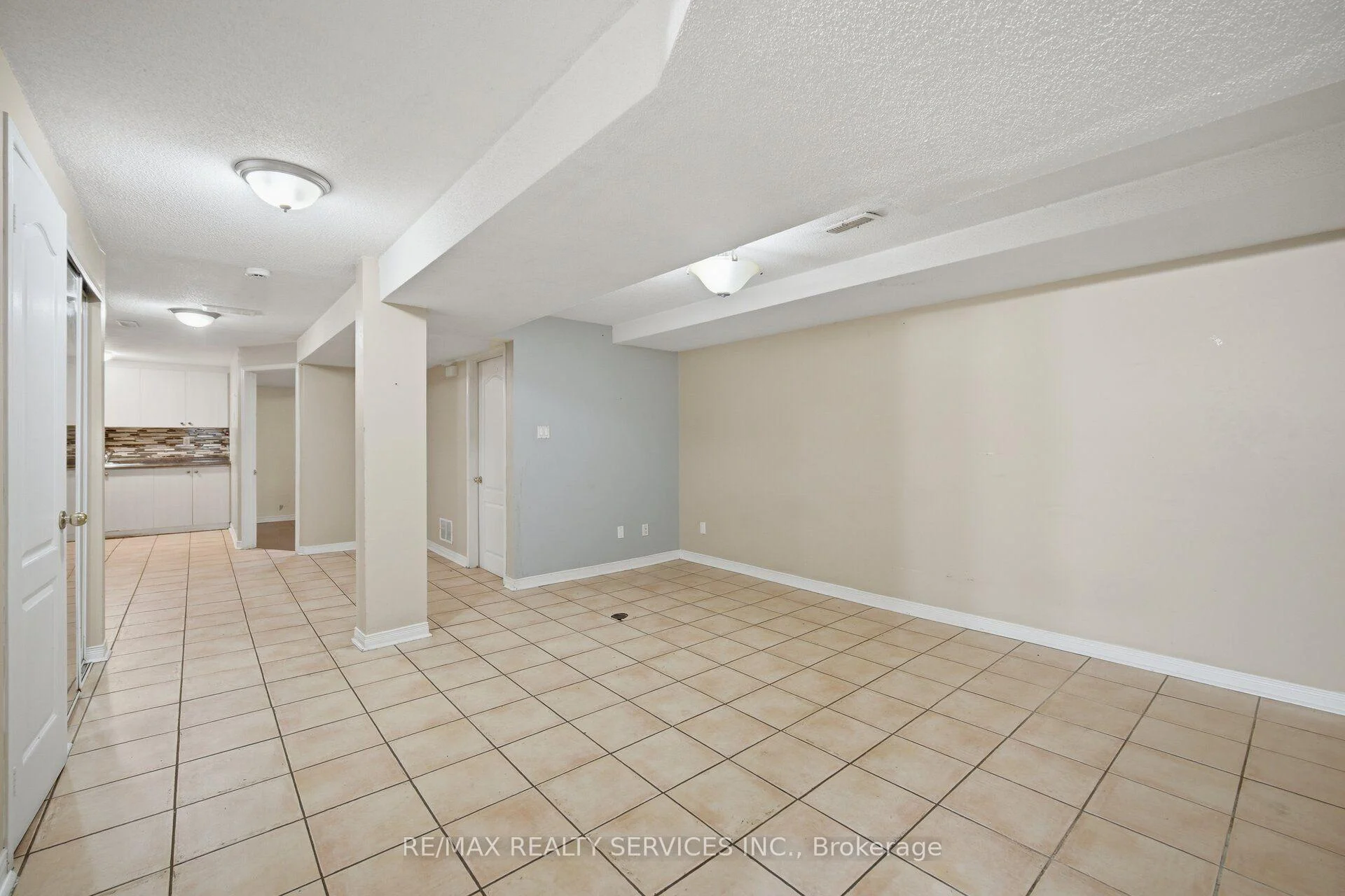 Photo 40 of 92 Tulip Drive, Brampton, Fletcher's Creek South — HOMEH