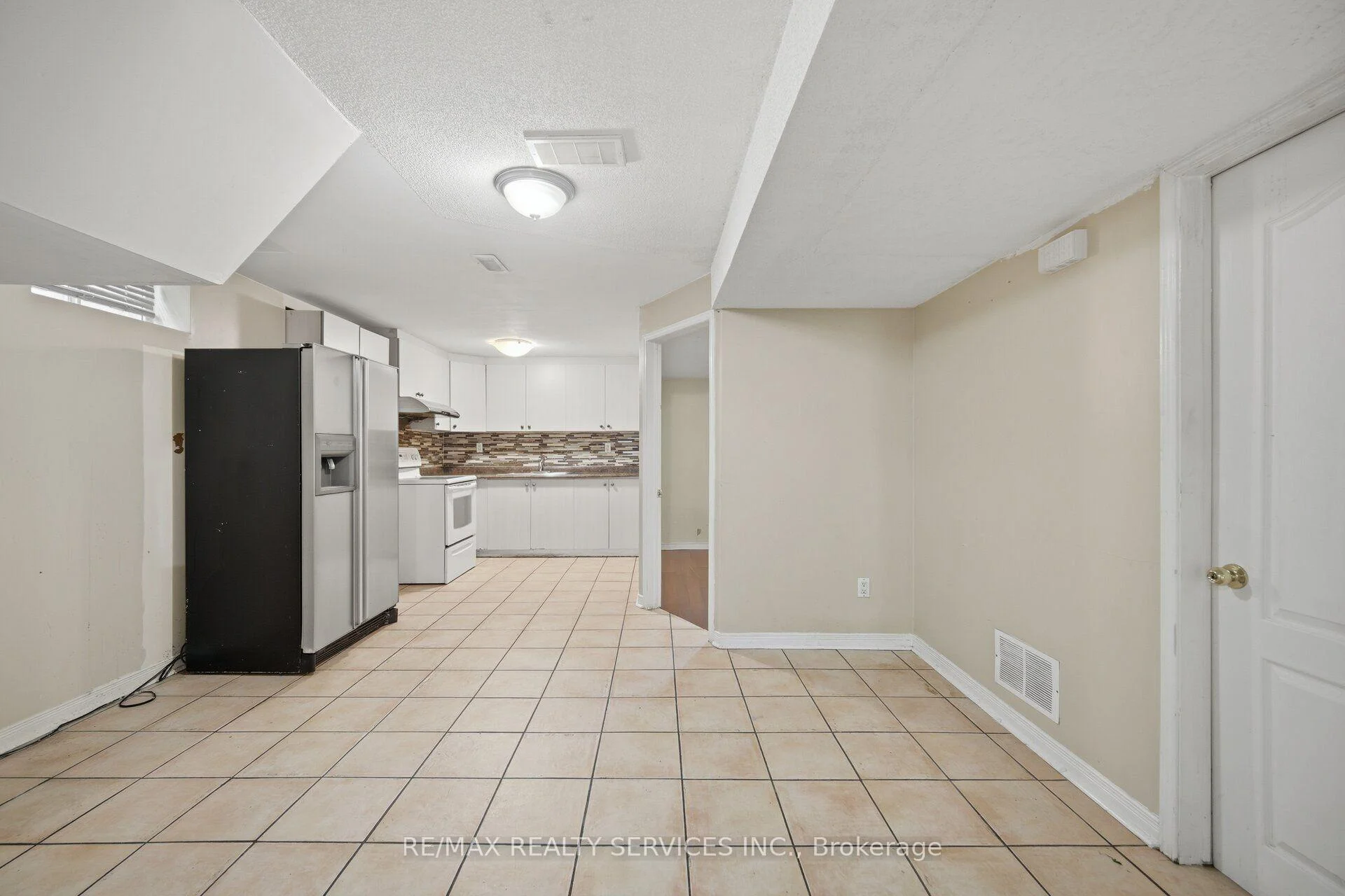 Photo 41 of 92 Tulip Drive, Brampton, Fletcher's Creek South — HOMEH