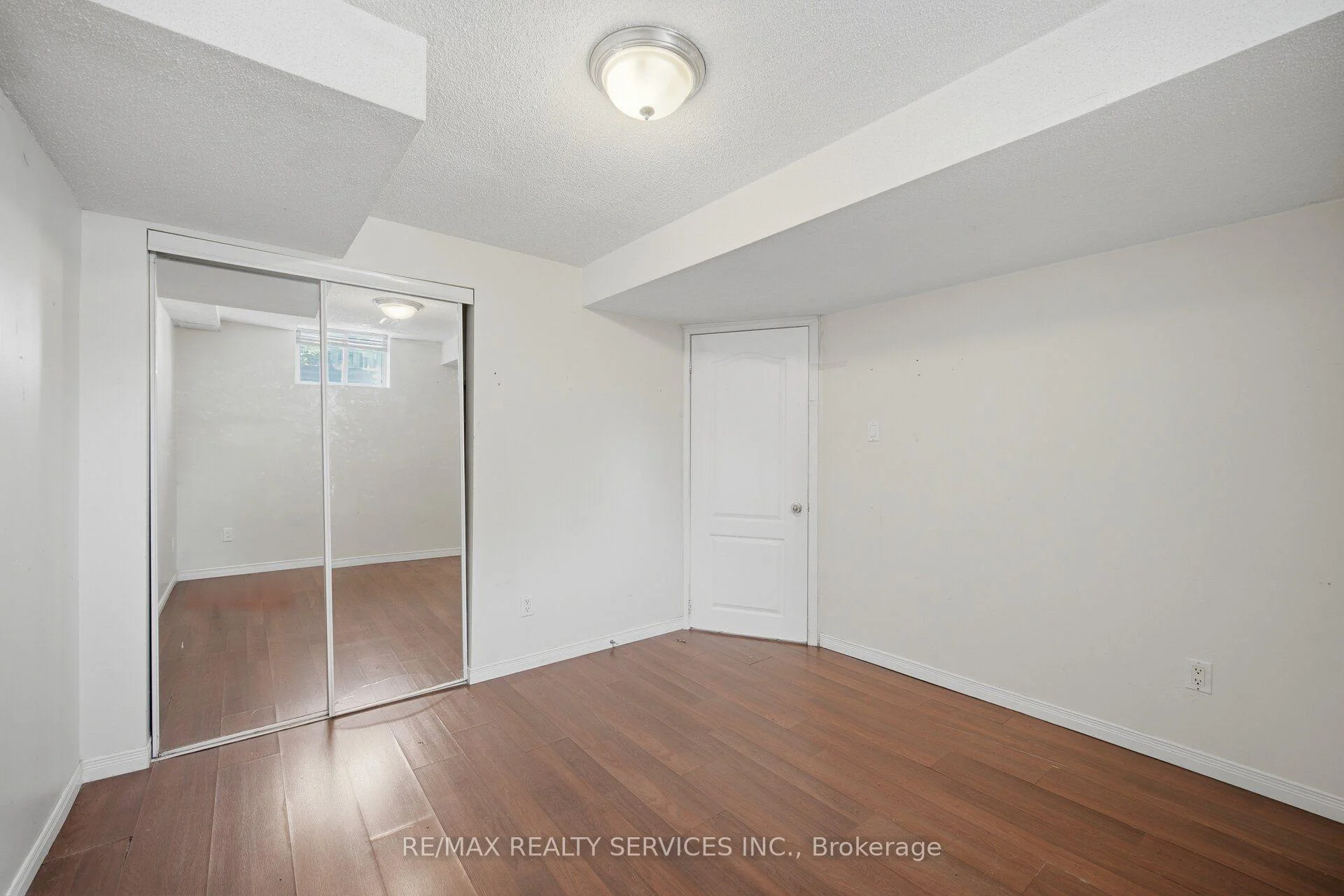 Photo 45 of 92 Tulip Drive, Brampton, Fletcher's Creek South — HOMEH