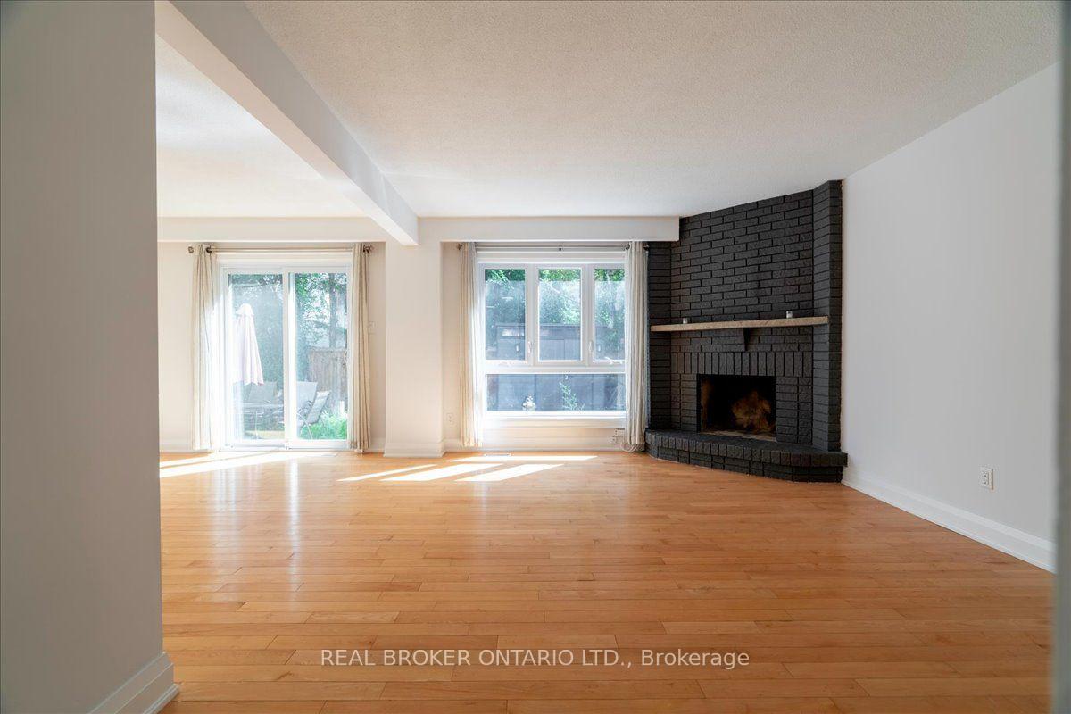 Photo 3 of 23 Haven Hill Square, Scarborough, Agincourt North — HOMEH