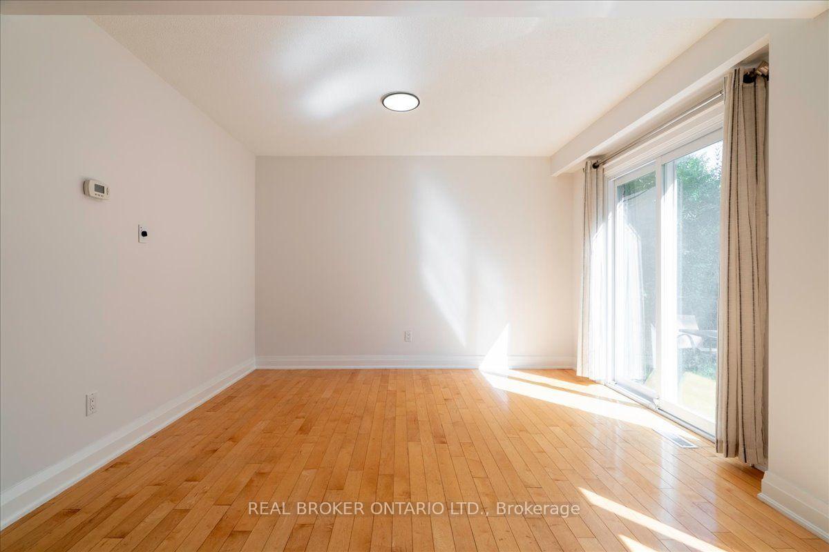 Photo 6 of 23 Haven Hill Square, Scarborough, Agincourt North — HOMEH