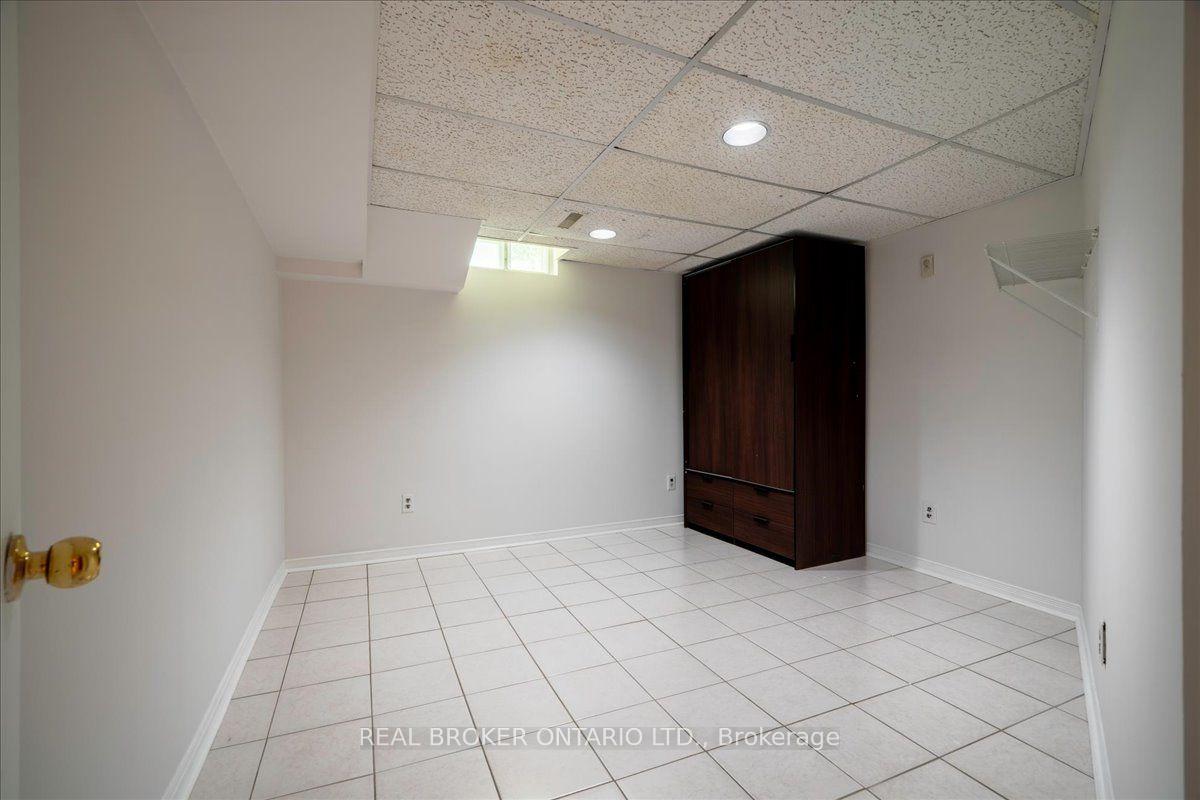 Photo 20 of 23 Haven Hill Square, Scarborough, Agincourt North — HOMEH