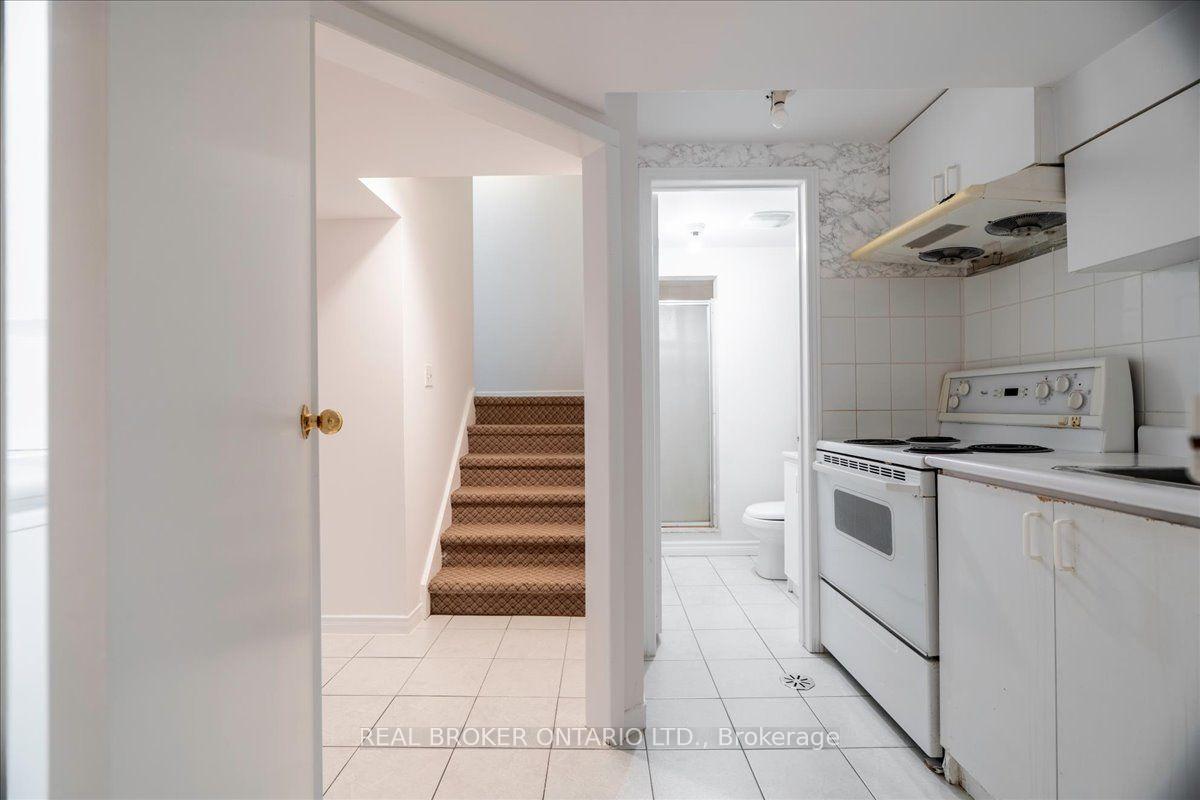 Photo 24 of 23 Haven Hill Square, Scarborough, Agincourt North — HOMEH