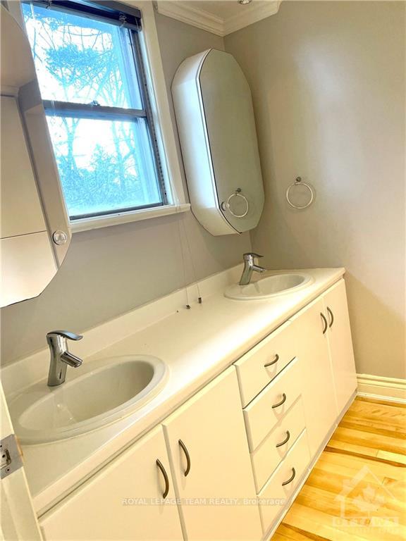 Photo 13 of 522 Piccadilly Avenue, Ottawa, Ottawa West — HOMEH