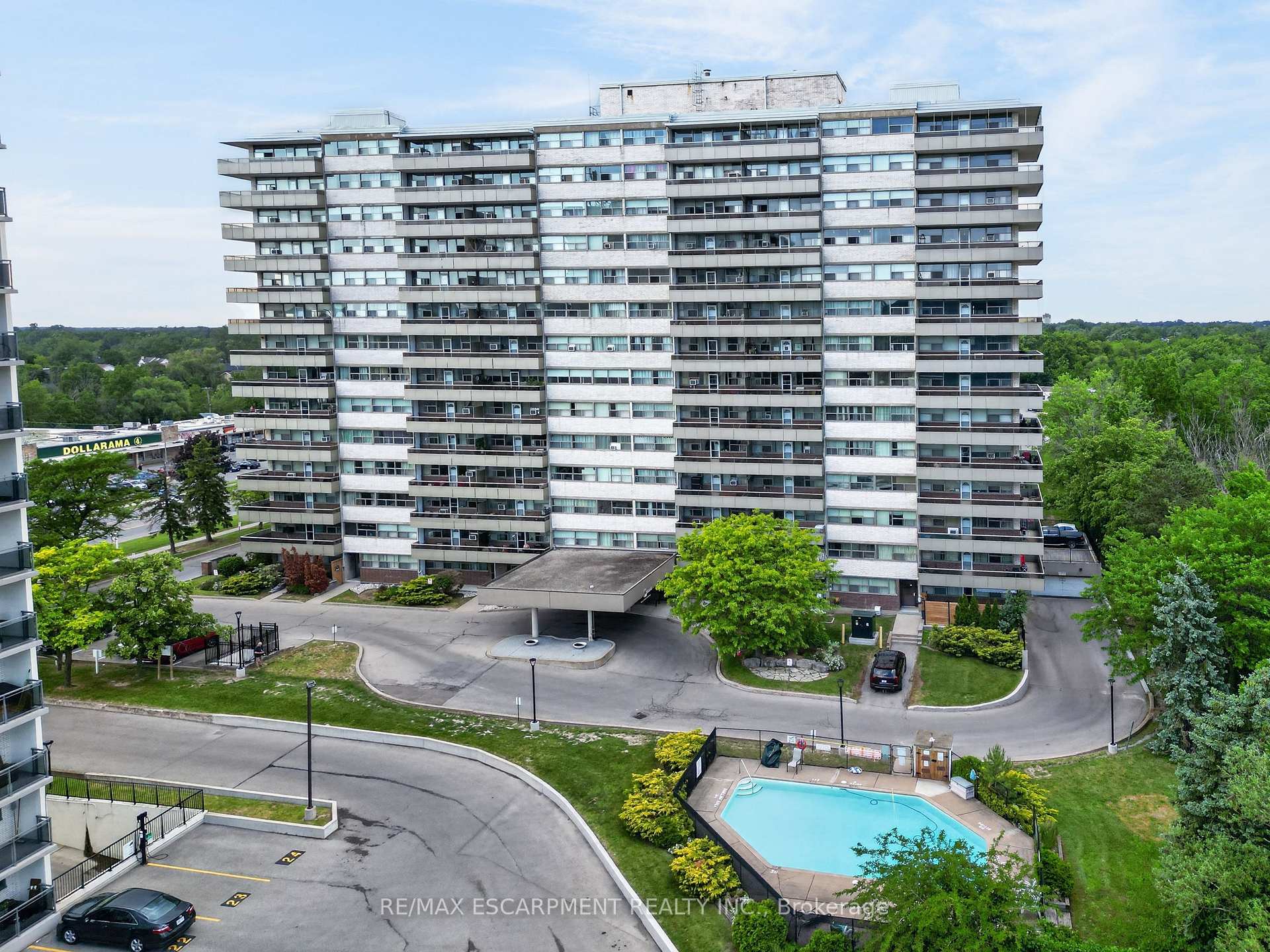 Front of Unit 1201, 215 Glenridge Avenue