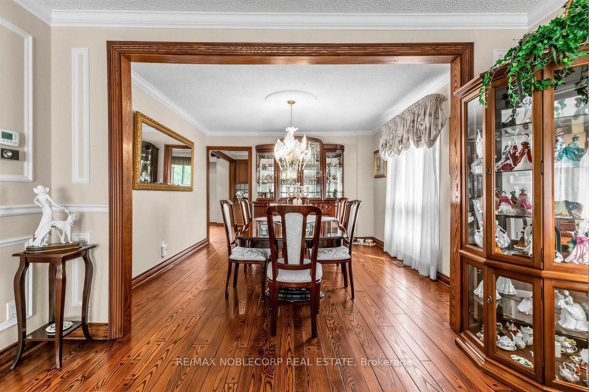 Photo 8 of 256 Airdrie Drive, Vaughan, East Woodbridge — HOMEH