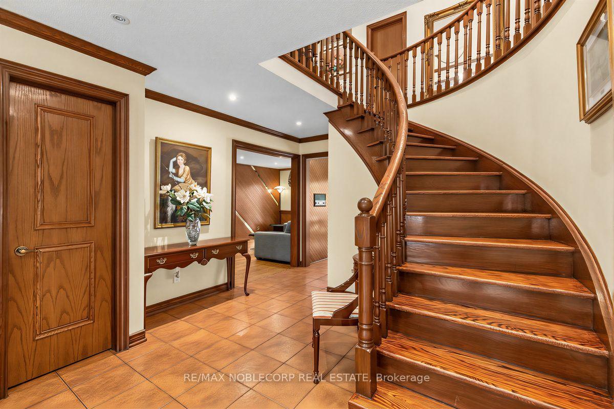 Photo 24 of 256 Airdrie Drive, Vaughan, East Woodbridge — HOMEH