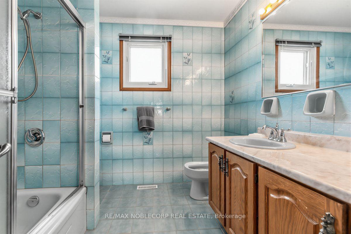 Photo 29 of 256 Airdrie Drive, Vaughan, East Woodbridge — HOMEH