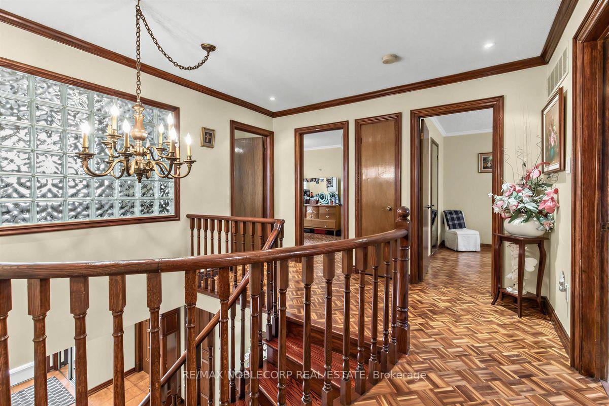Photo 30 of 256 Airdrie Drive, Vaughan, East Woodbridge — HOMEH