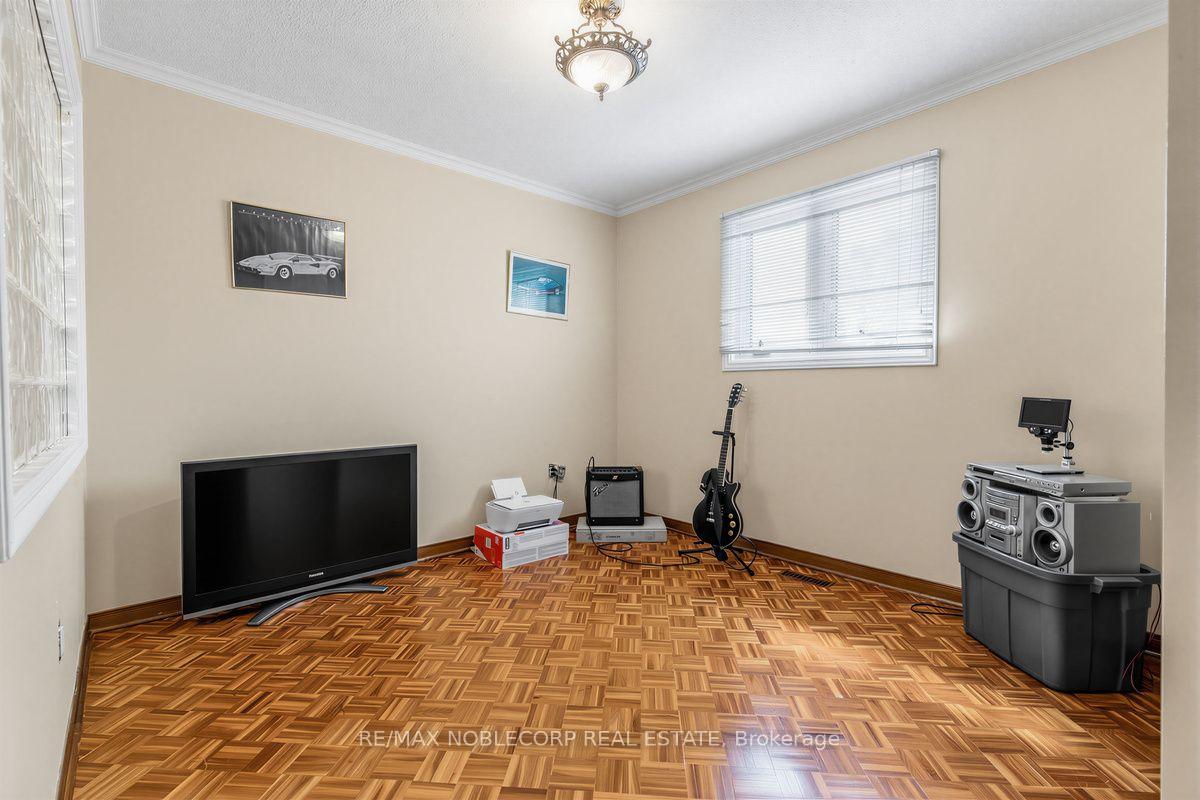 Photo 31 of 256 Airdrie Drive, Vaughan, East Woodbridge — HOMEH
