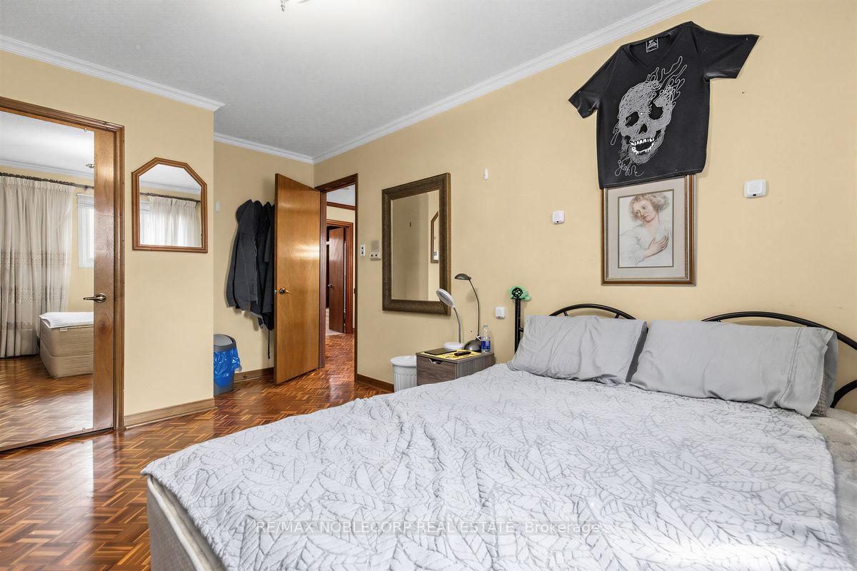 Photo 33 of 256 Airdrie Drive, Vaughan, East Woodbridge — HOMEH