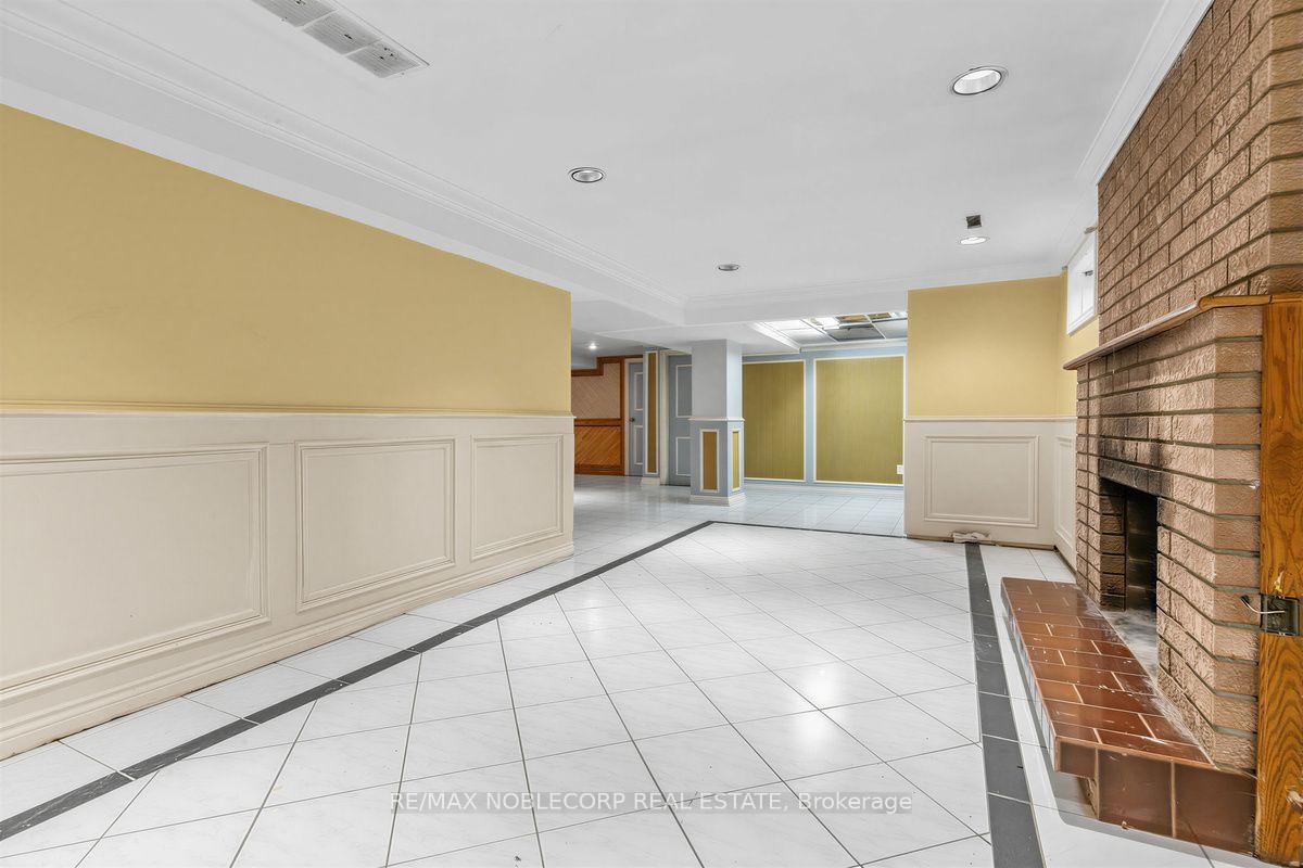 Photo 39 of 256 Airdrie Drive, Vaughan, East Woodbridge — HOMEH