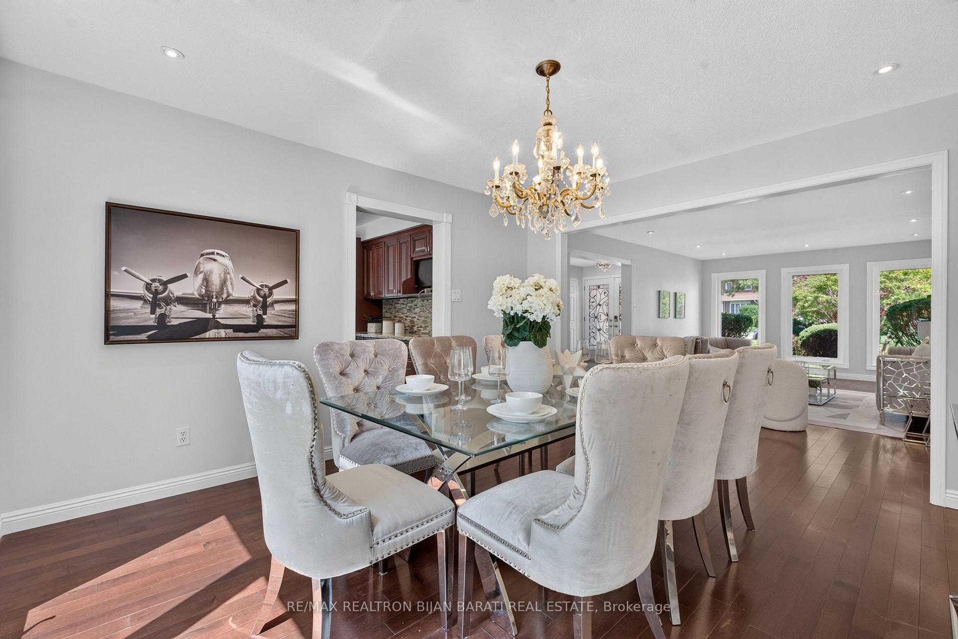 Photo 11 of 26 Saddletree Drive, North York, Bayview Woods-Steeles — HOMEH