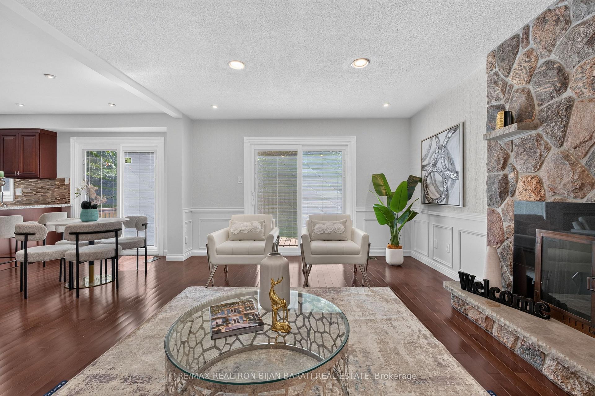 Photo 12 of 26 Saddletree Drive, North York, Bayview Woods-Steeles — HOMEH