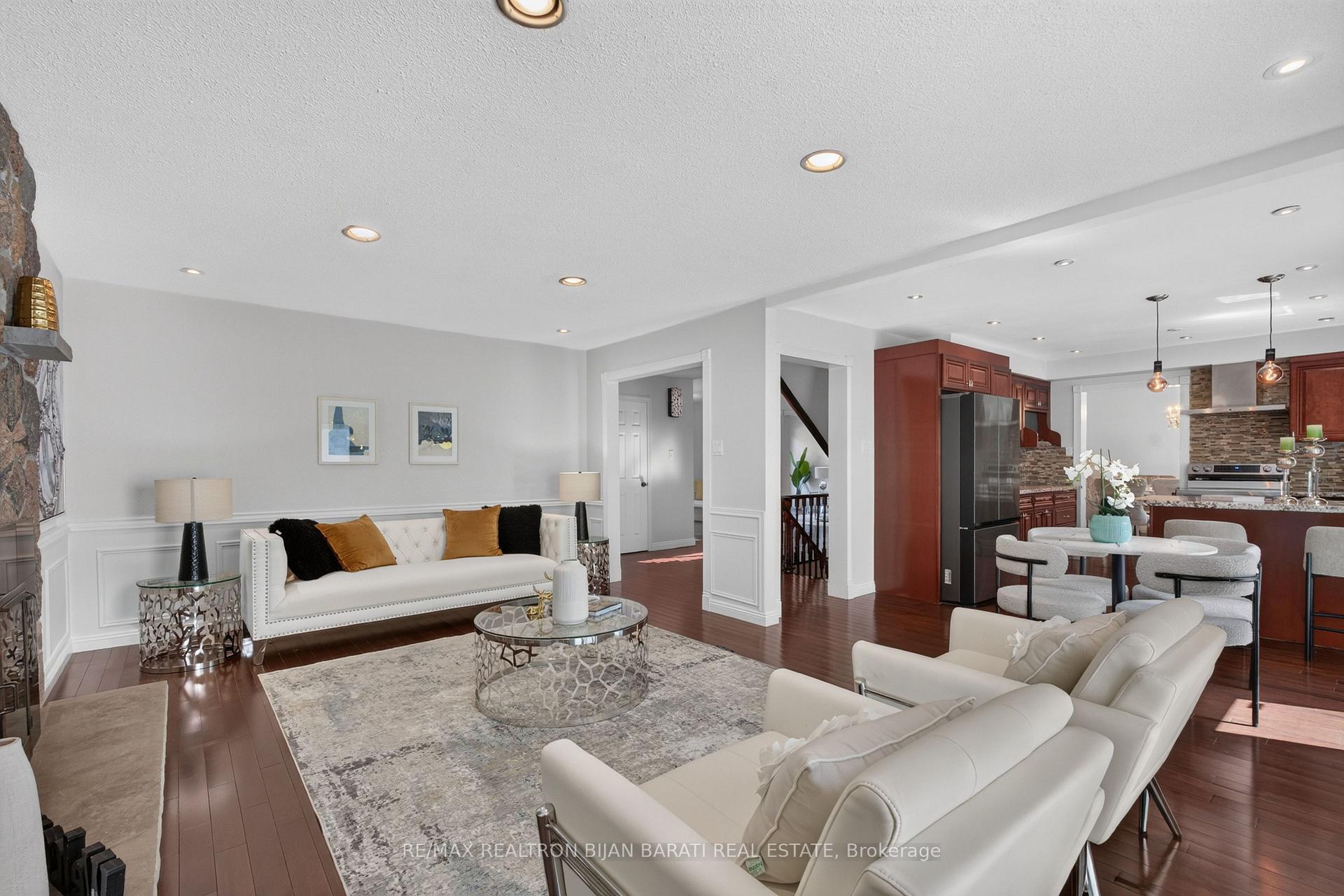 Photo 15 of 26 Saddletree Drive, North York, Bayview Woods-Steeles — HOMEH