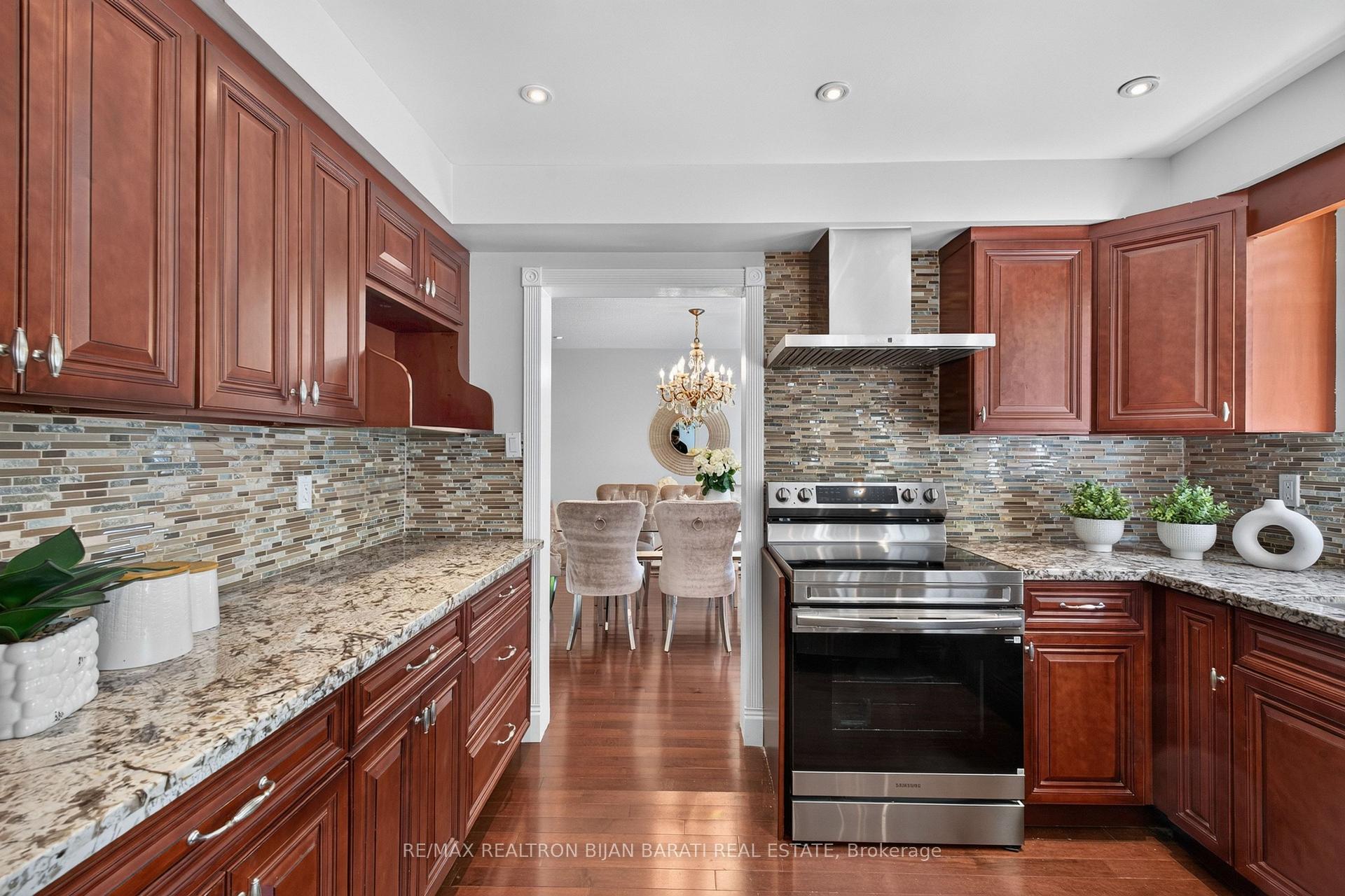 Photo 23 of 26 Saddletree Drive, North York, Bayview Woods-Steeles — HOMEH