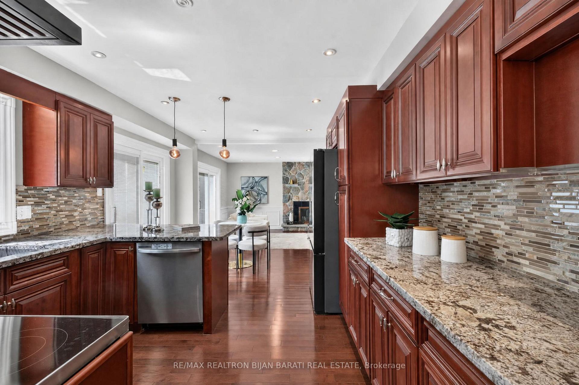Photo 26 of 26 Saddletree Drive, North York, Bayview Woods-Steeles — HOMEH