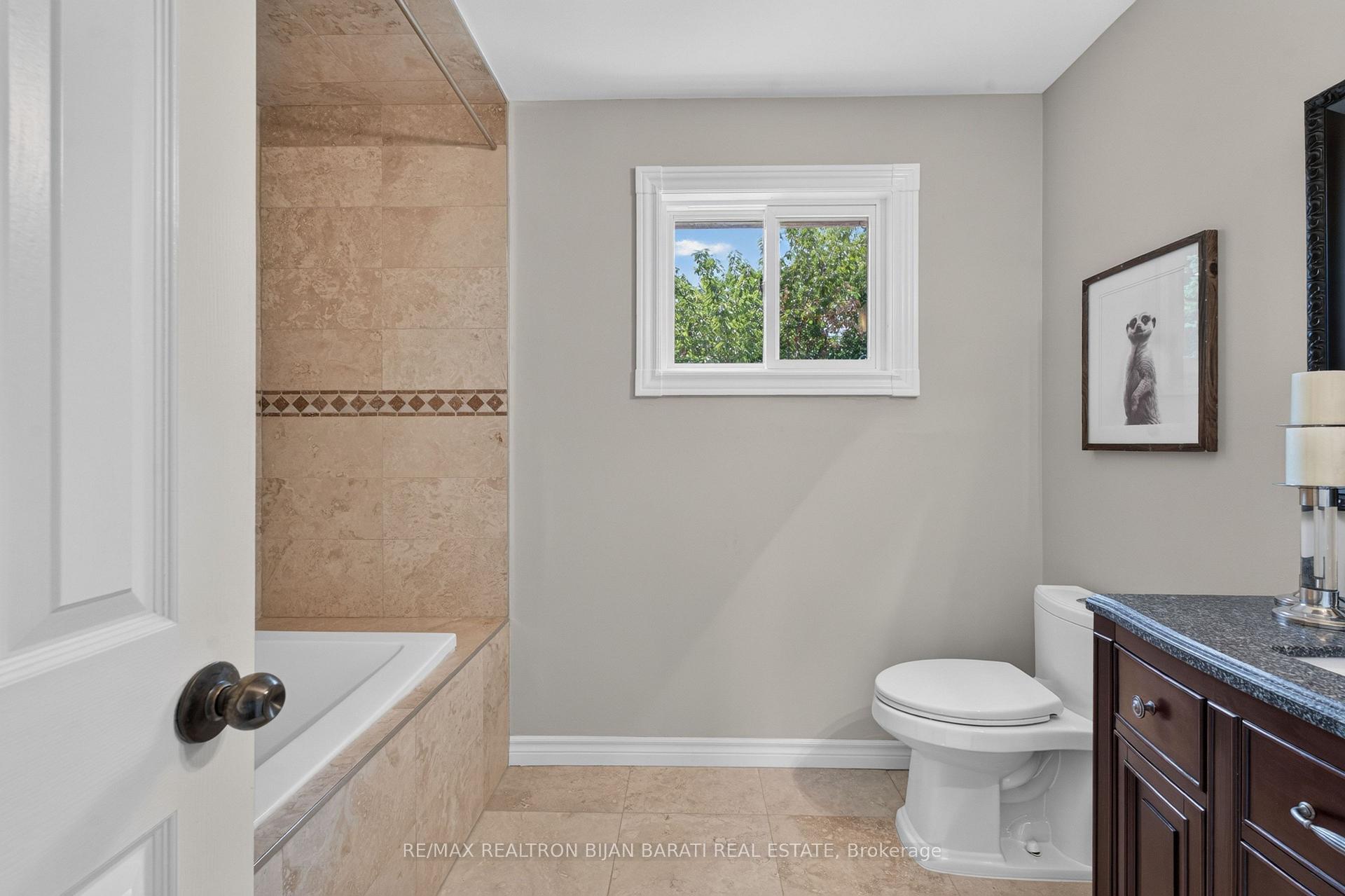 Photo 32 of 26 Saddletree Drive, North York, Bayview Woods-Steeles — HOMEH