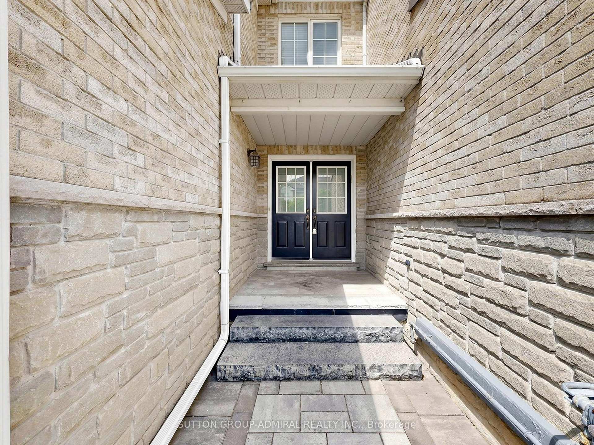 Photo 3 of 12 Elderbrook Crescent, Vaughan, Patterson — HOMEH