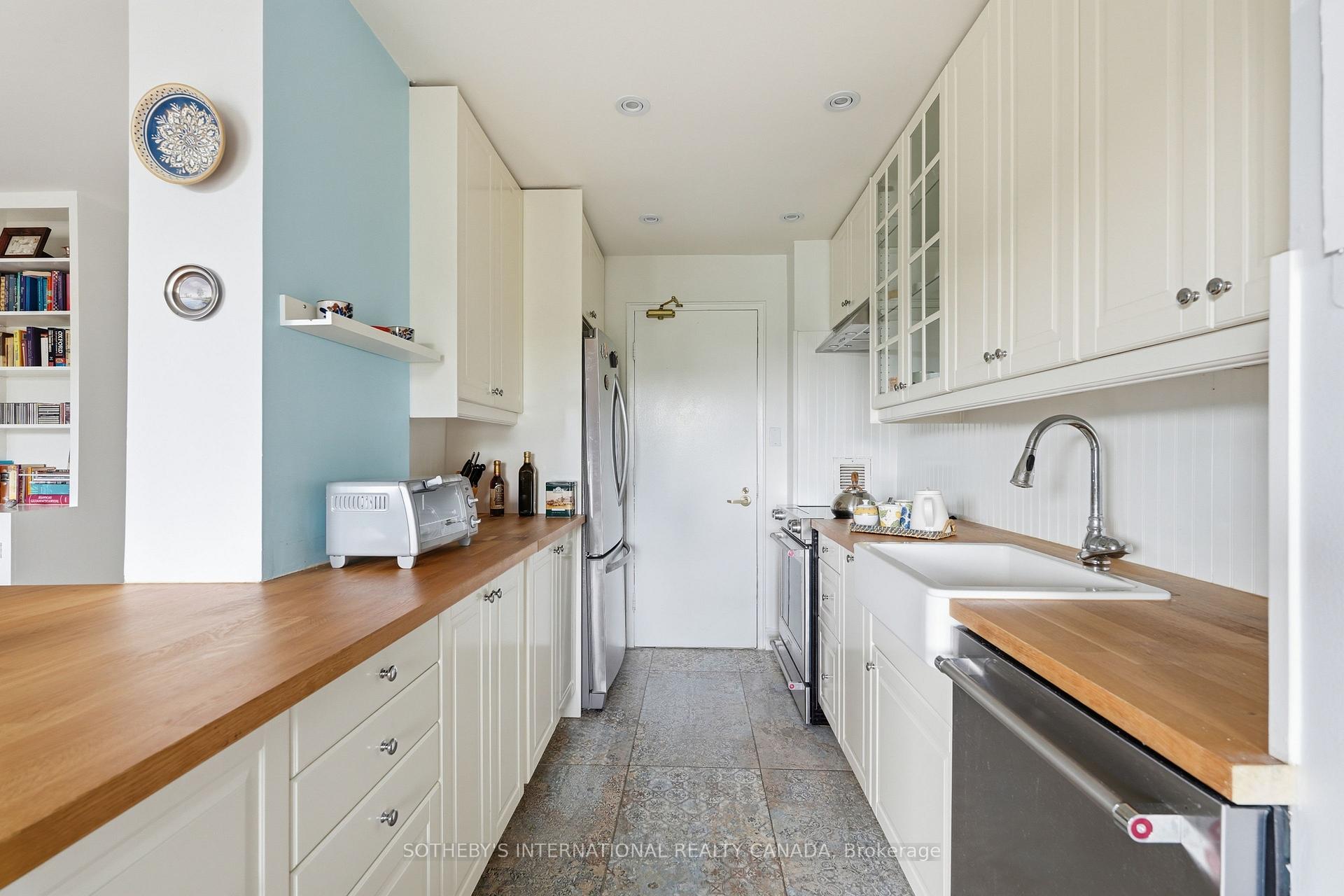 Photo 19 of Unit 947, 21 Dale Avenue, Toronto, Rosedale-Moore Park — HOMEH