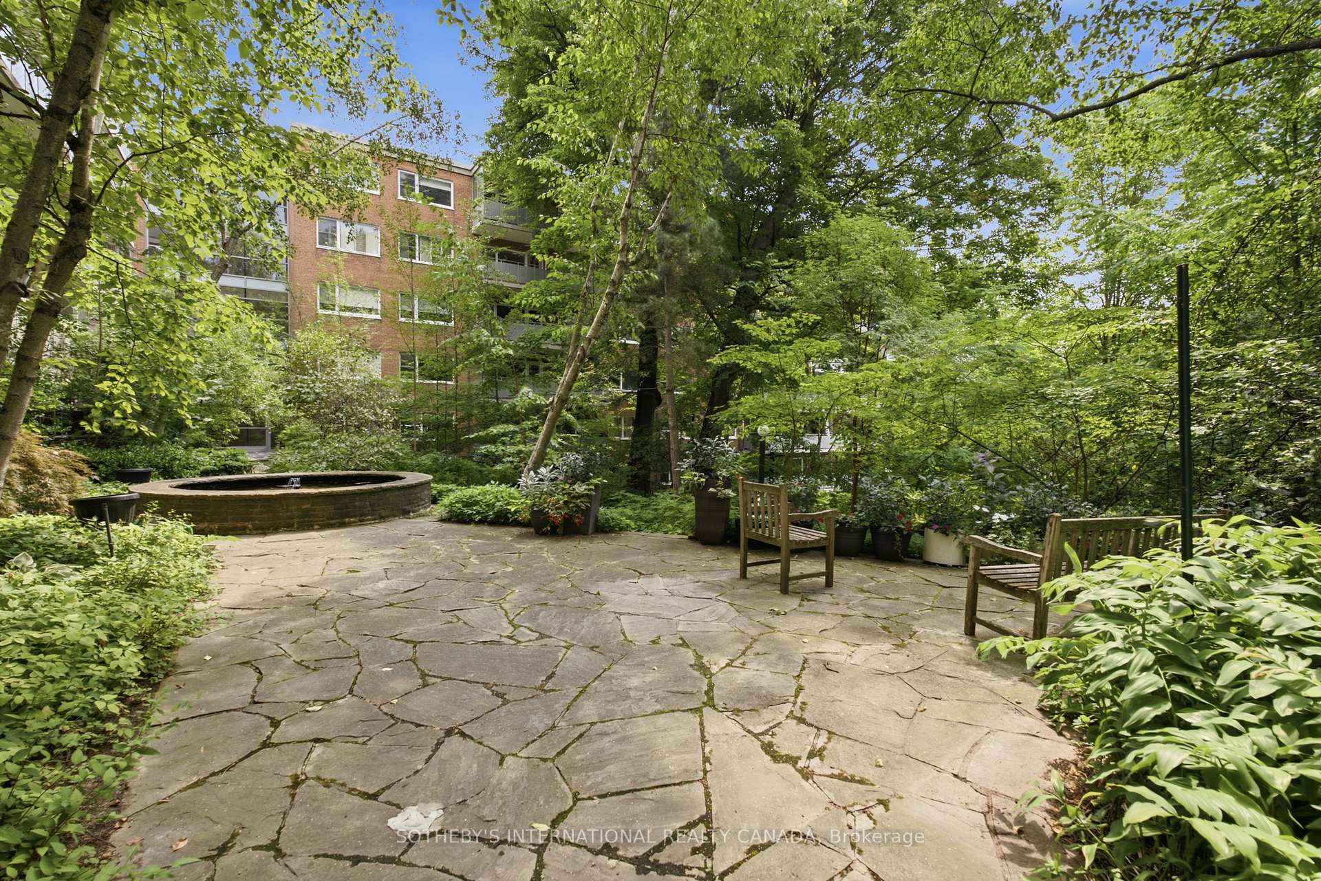 Photo 32 of Unit 947, 21 Dale Avenue, Toronto, Rosedale-Moore Park — HOMEH