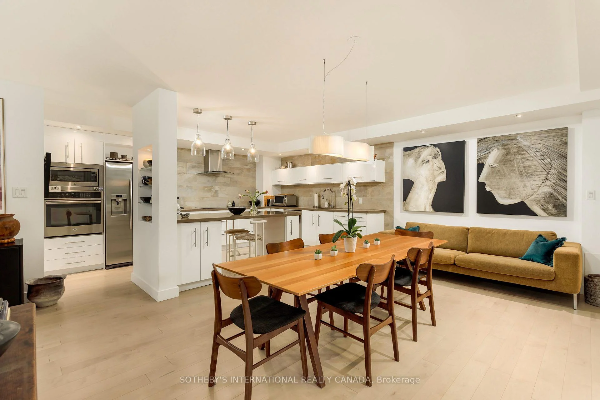 Photo 2 of Unit 947, 21 Dale Avenue, Toronto, Rosedale-Moore Park — HOMEH