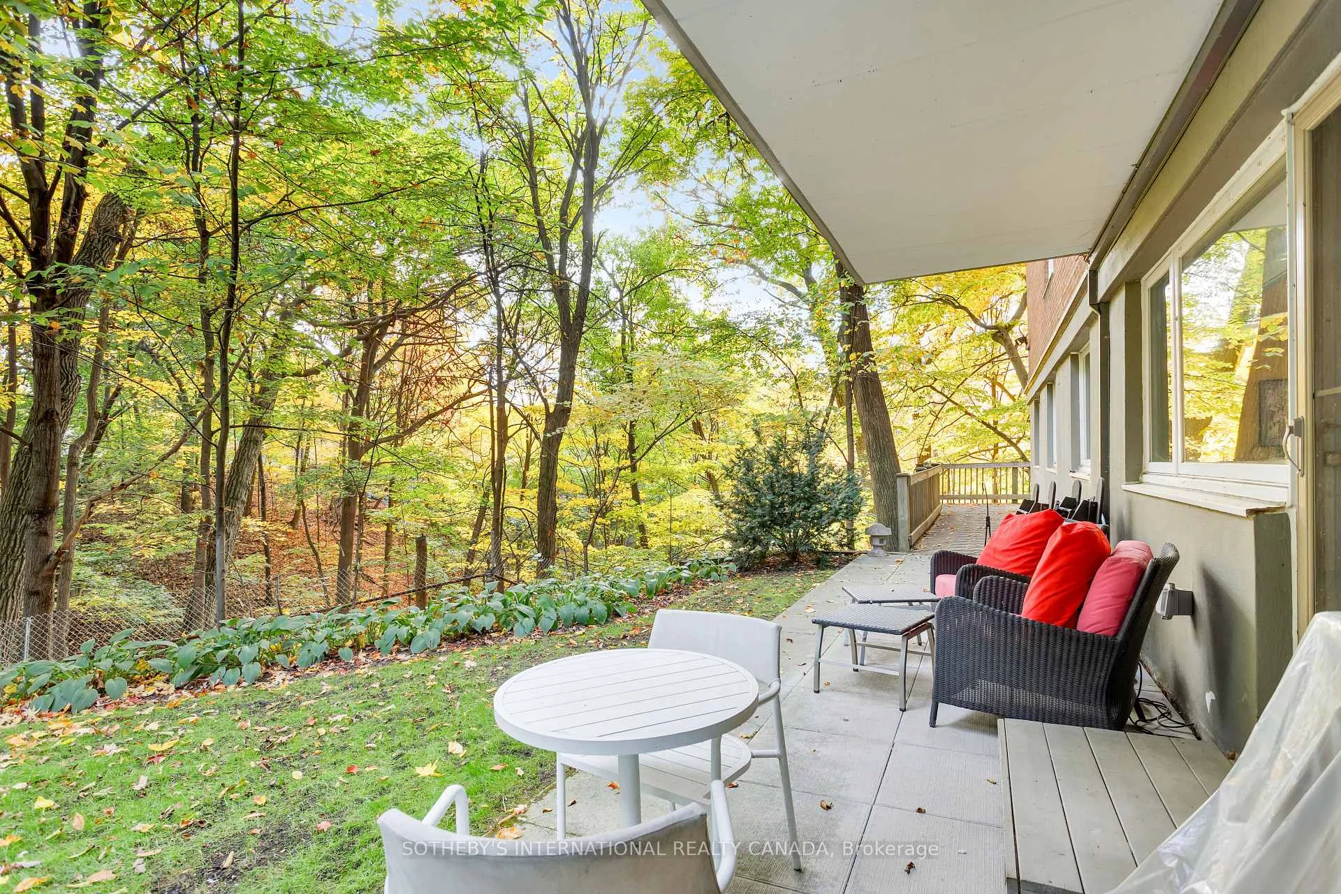 Photo 3 of Unit 947, 21 Dale Avenue, Toronto, Rosedale-Moore Park — HOMEH