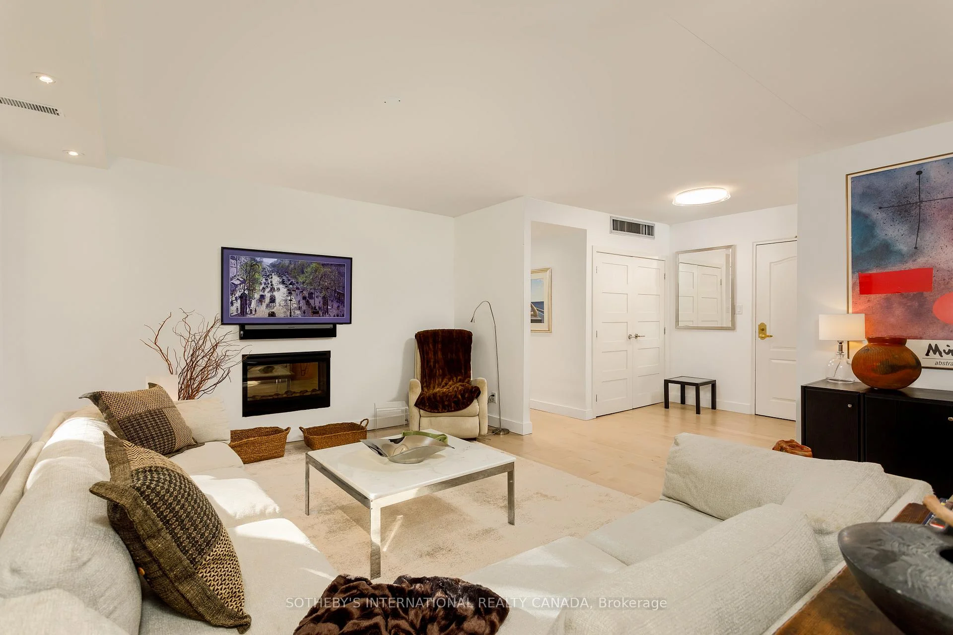 Photo 8 of Unit 947, 21 Dale Avenue, Toronto, Rosedale-Moore Park — HOMEH