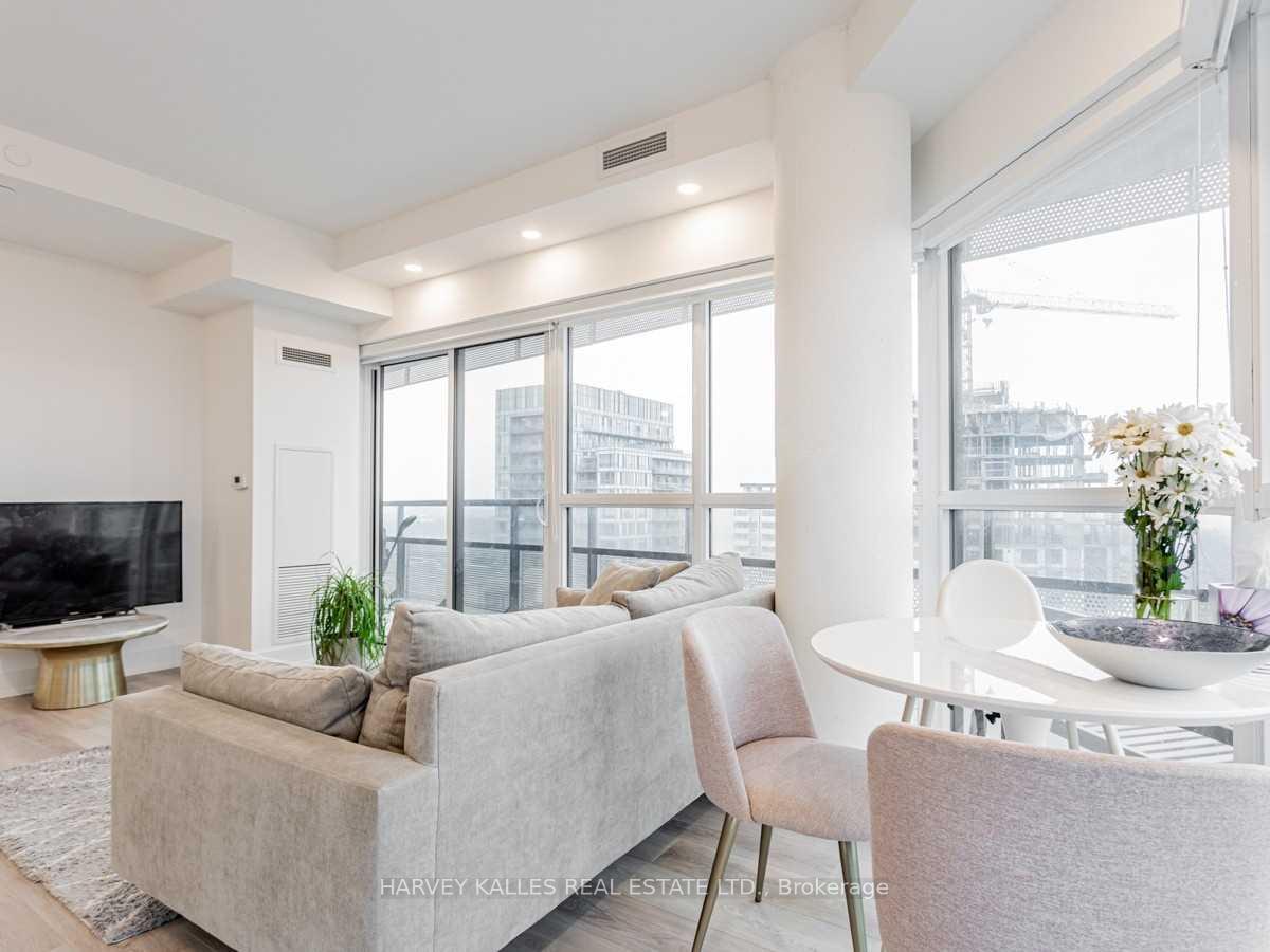 Photo 8 of Unit 1602, 11 Lillian Street, Toronto, Mount Pleasant West — HOMEH