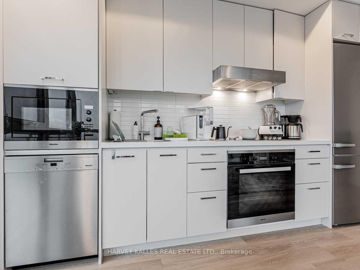 Photo 10 of Unit 1602, 11 Lillian Street, Toronto, Mount Pleasant West — HOMEH