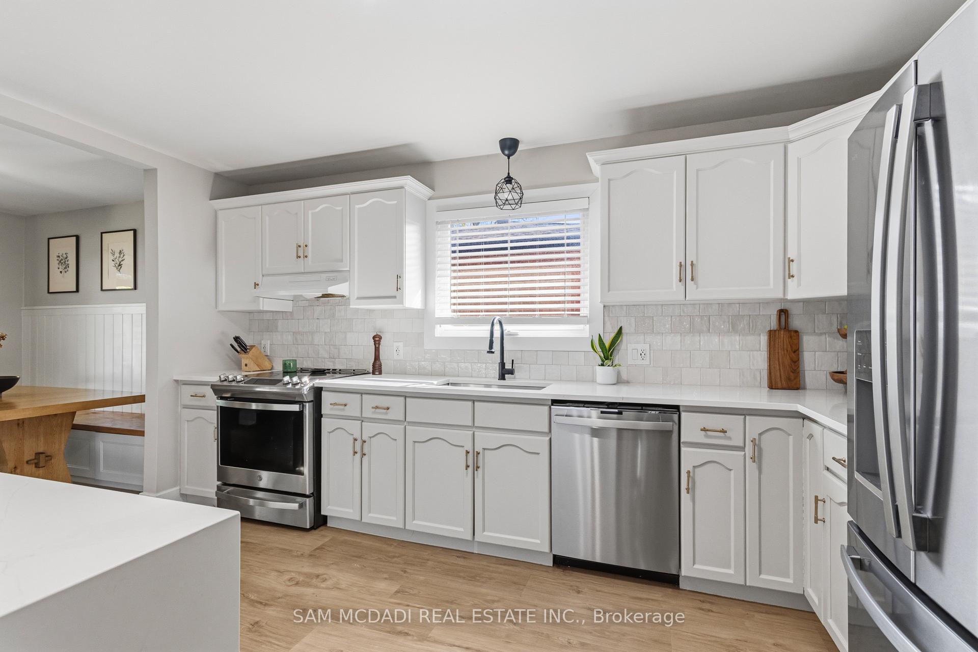 Photo 13 of 32 Milverton Close, Hamilton, Waterdown — HOMEH