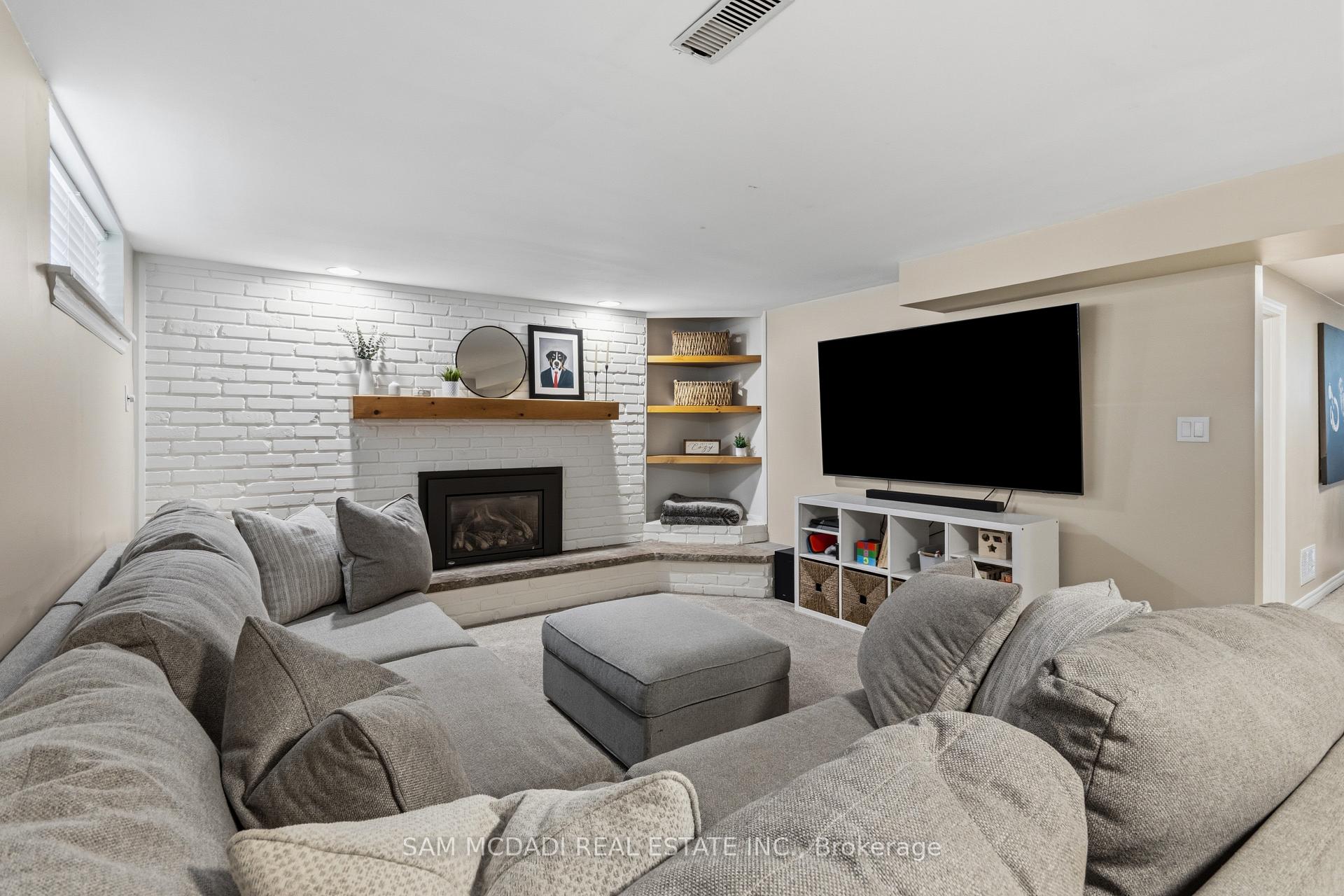 Photo 25 of 32 Milverton Close, Hamilton, Waterdown — HOMEH
