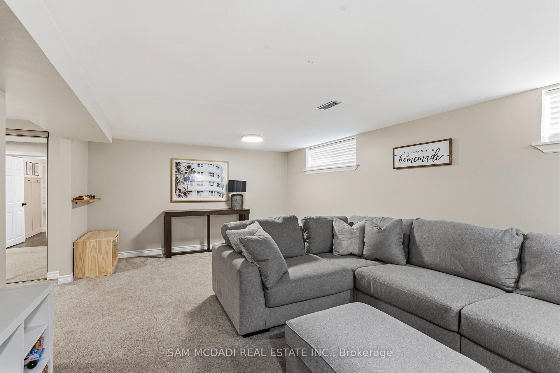 Photo 26 of 32 Milverton Close, Hamilton, Waterdown — HOMEH