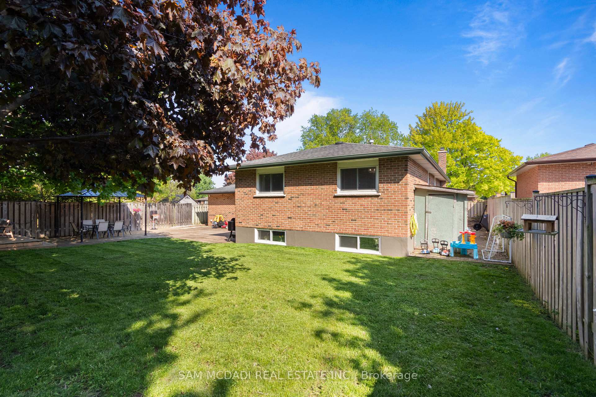Photo 35 of 32 Milverton Close, Hamilton, Waterdown — HOMEH