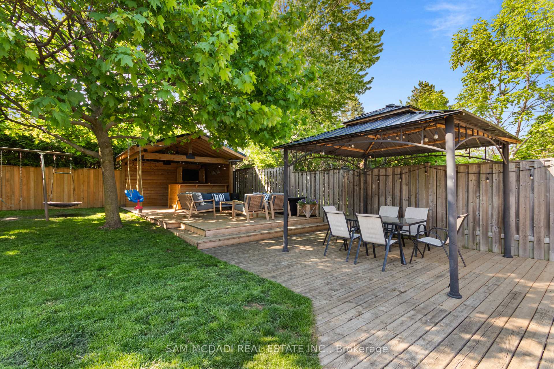 Photo 38 of 32 Milverton Close, Hamilton, Waterdown — HOMEH