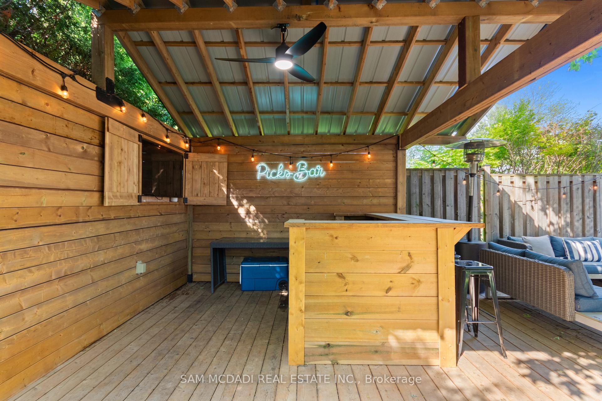 Photo 43 of 32 Milverton Close, Hamilton, Waterdown — HOMEH