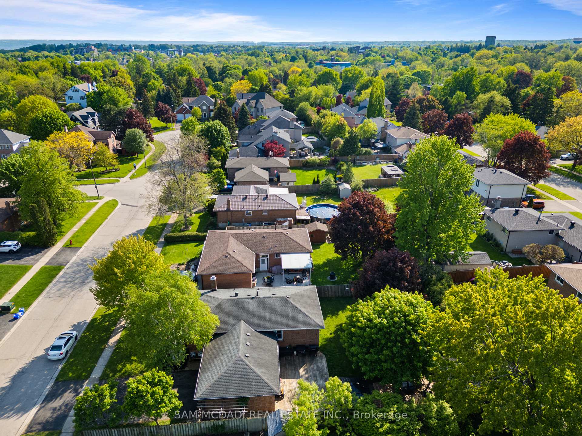 Photo 50 of 32 Milverton Close, Hamilton, Waterdown — HOMEH