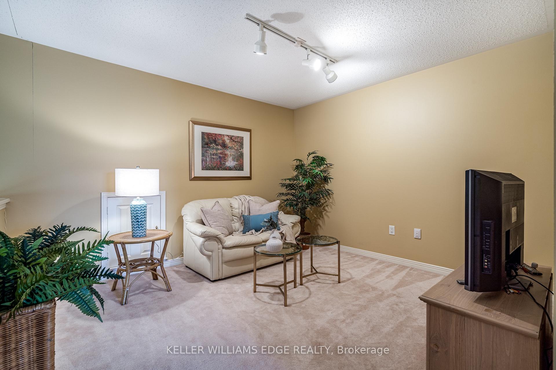 Photo 27 of Unit 13, 2278 Turnberry Road, Burlington, Rose — HOMEH