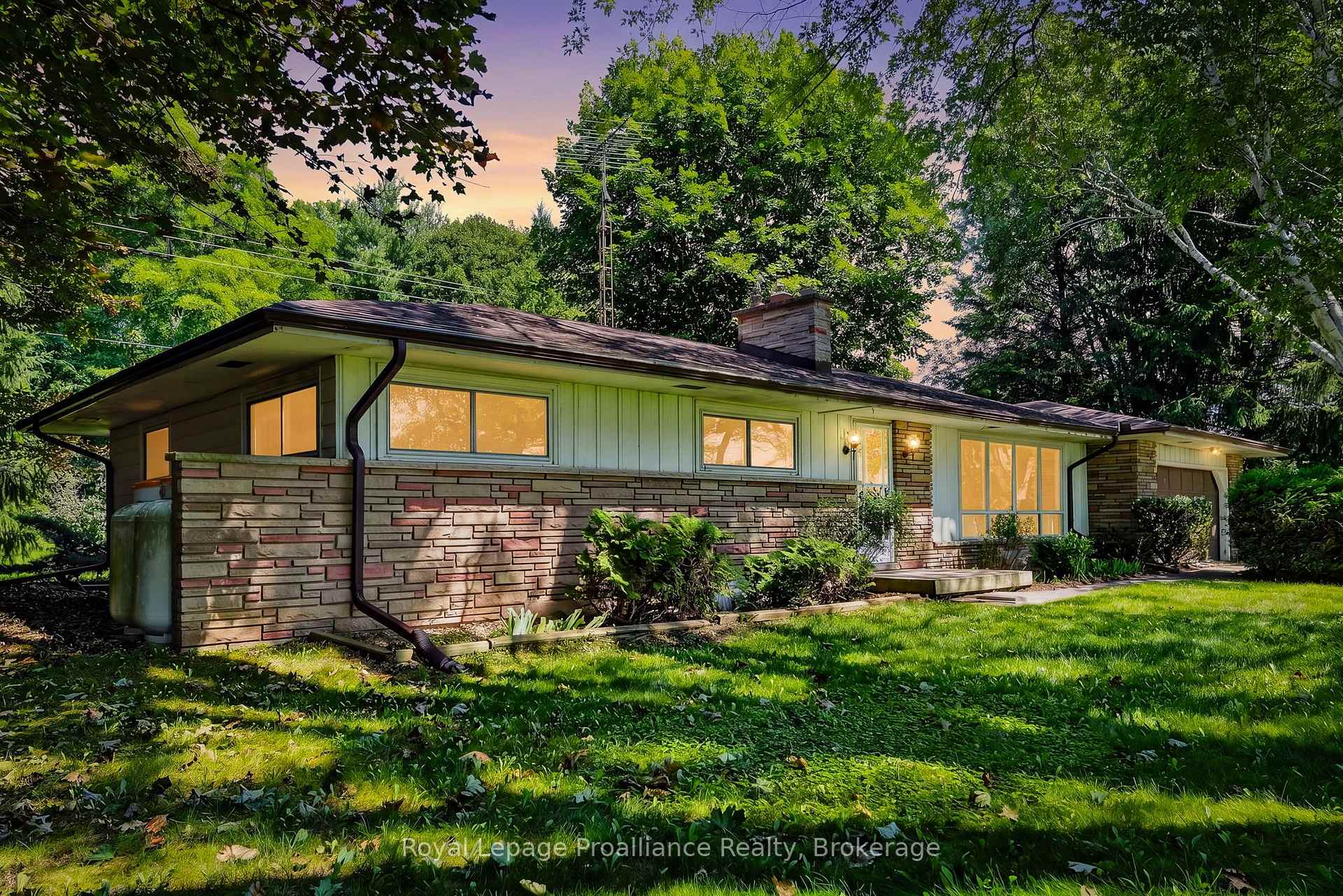 Front of 10132 County Rd 2