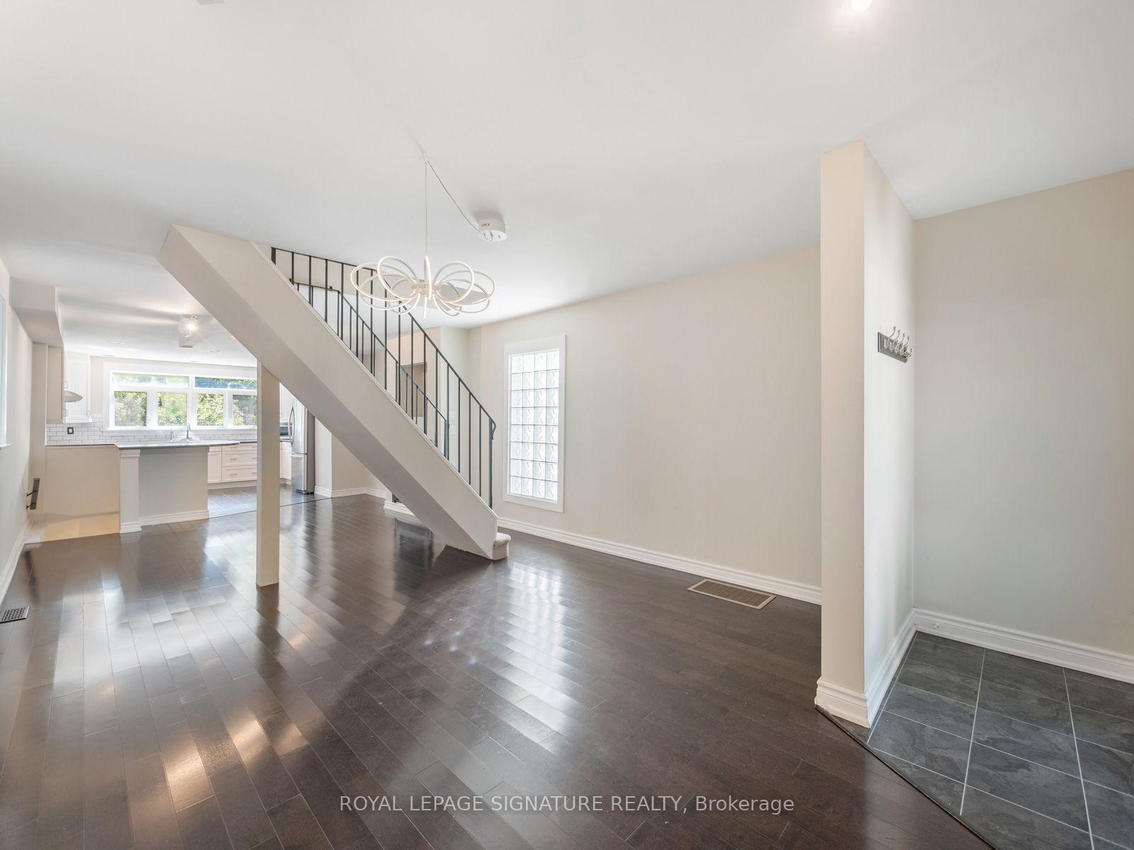 Photo 4 of 111 Pickering Street, Toronto, East End-Danforth — HOMEH